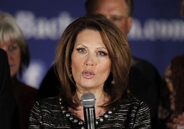 After Iowa: Bachmann quits, Perry presses on