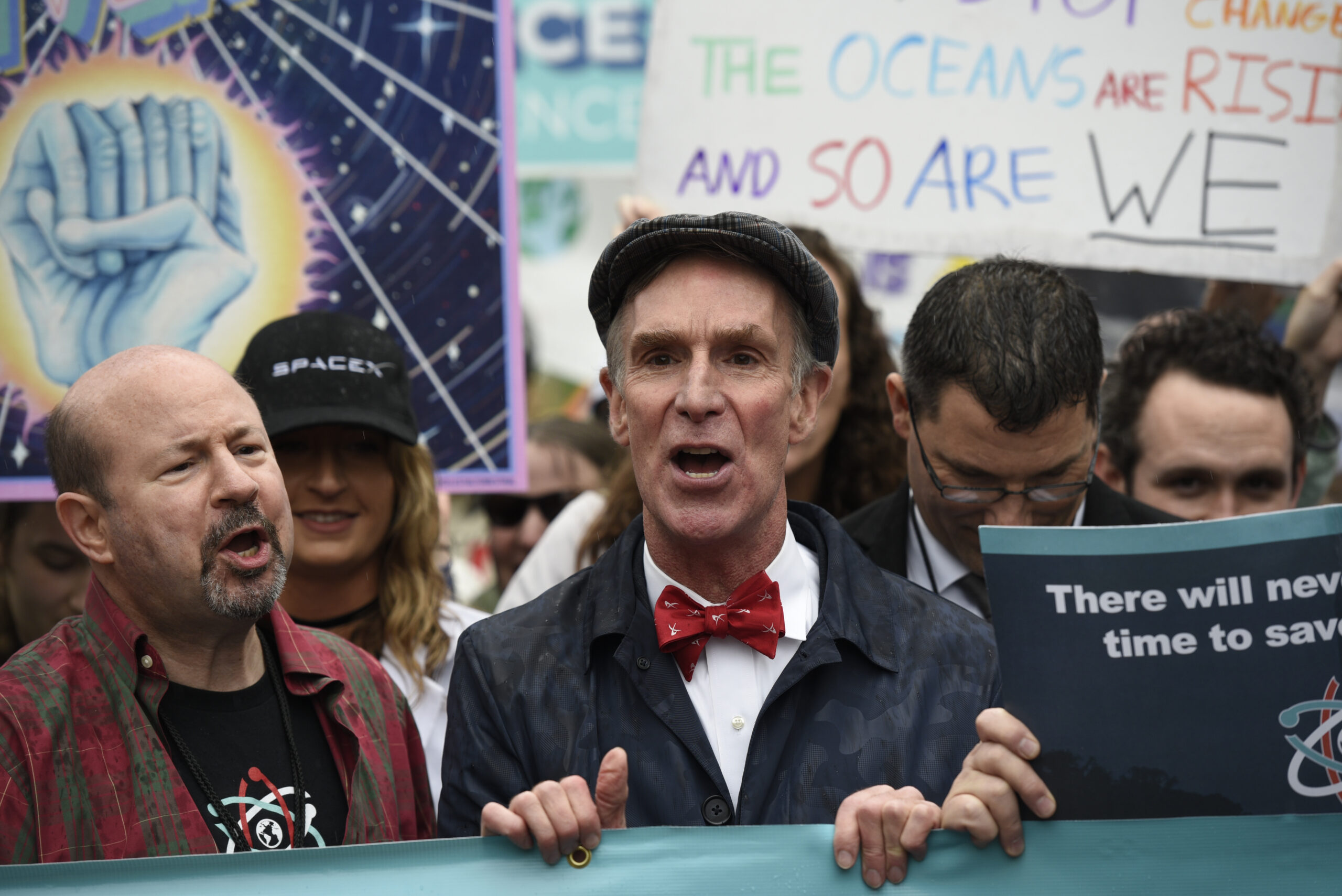 Celebrity scientists (and faux-scientists) should leave understanding the person to the humanities