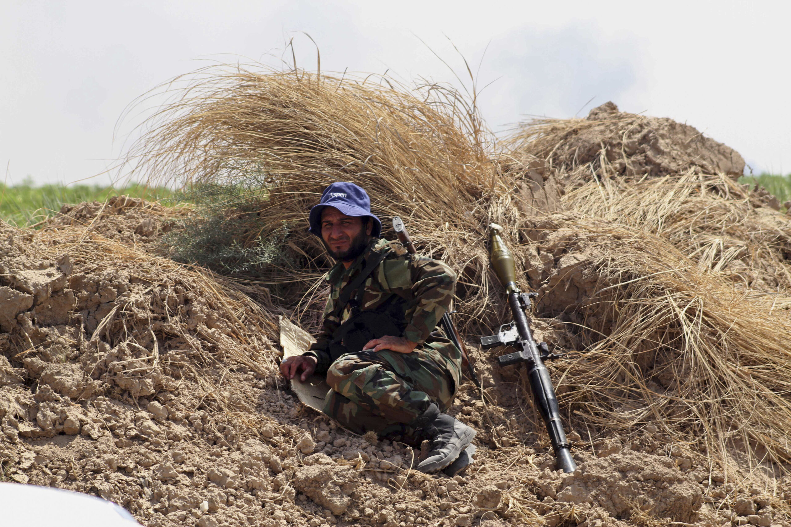 Iraqi forces break militant siege of Shiite town