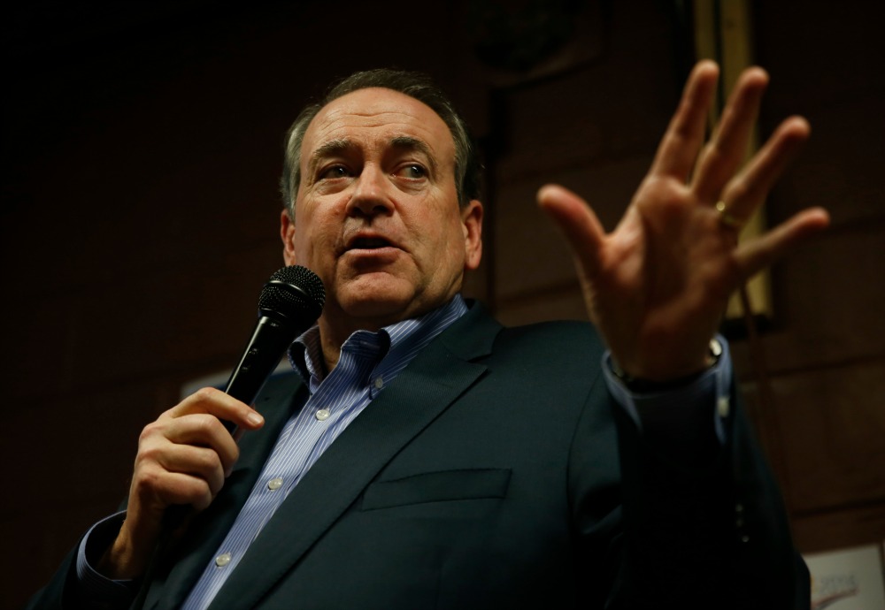 Huckabee blasts Romney for ‘factually incorrect’ attacks on Trump