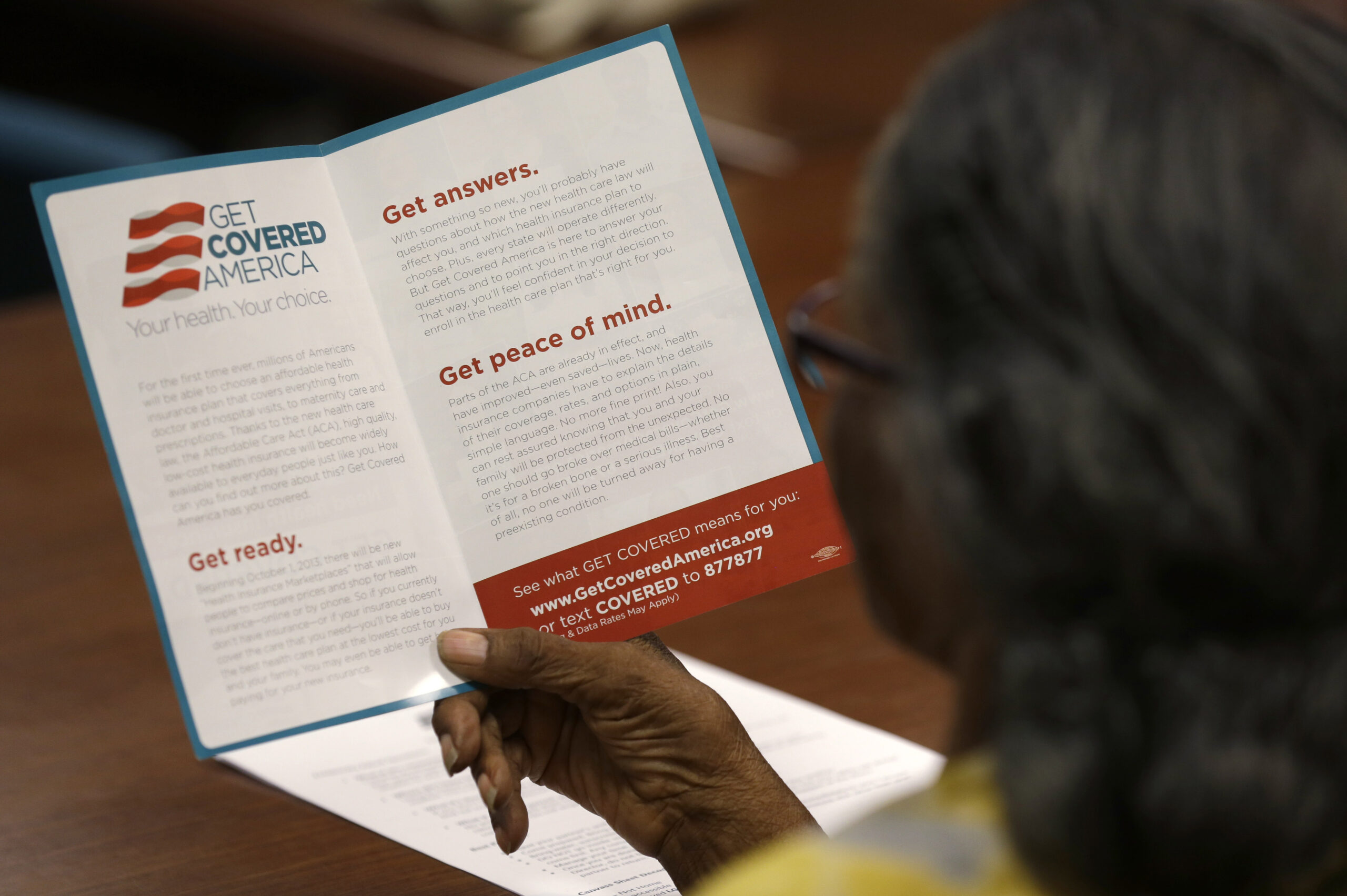 Survey: Half of uninsured eligible for help under Obamacare