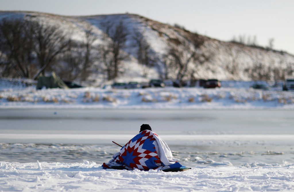 Feds halt work on Dakota Access pipeline