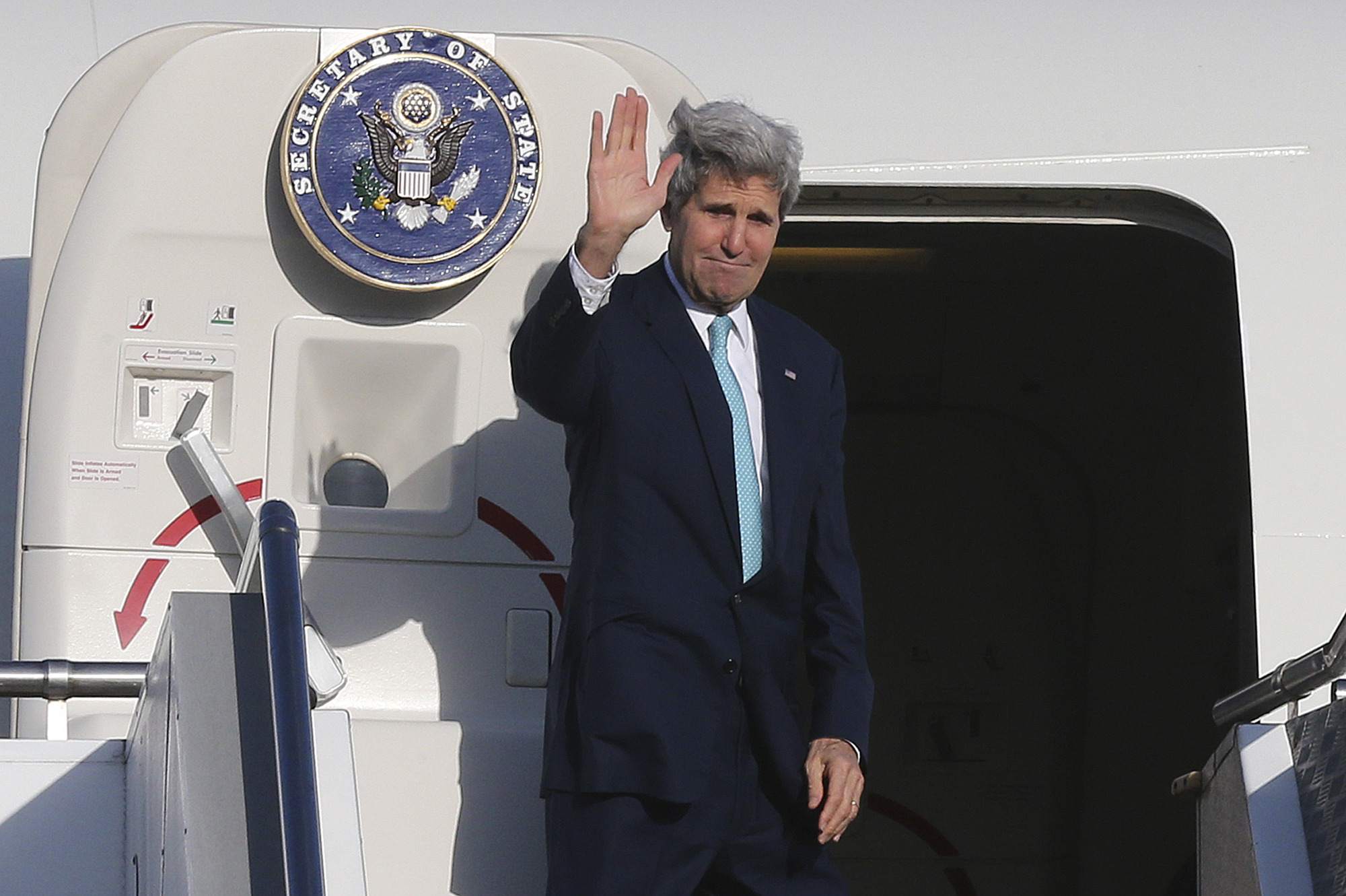 Kerry visits Solomon Islands, sees WWII memorials