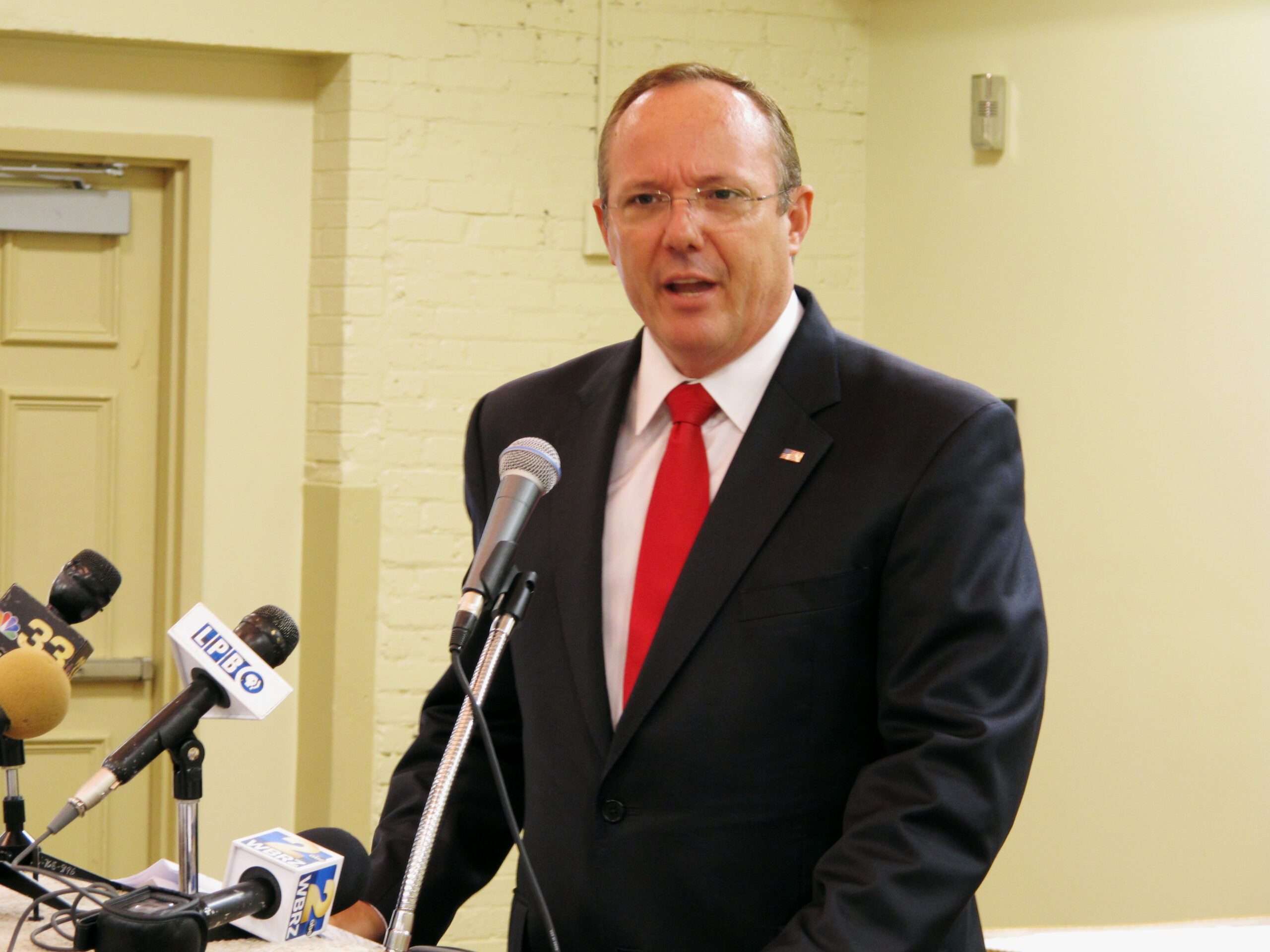 Senate candidate was in Pentagon on Sept. 11