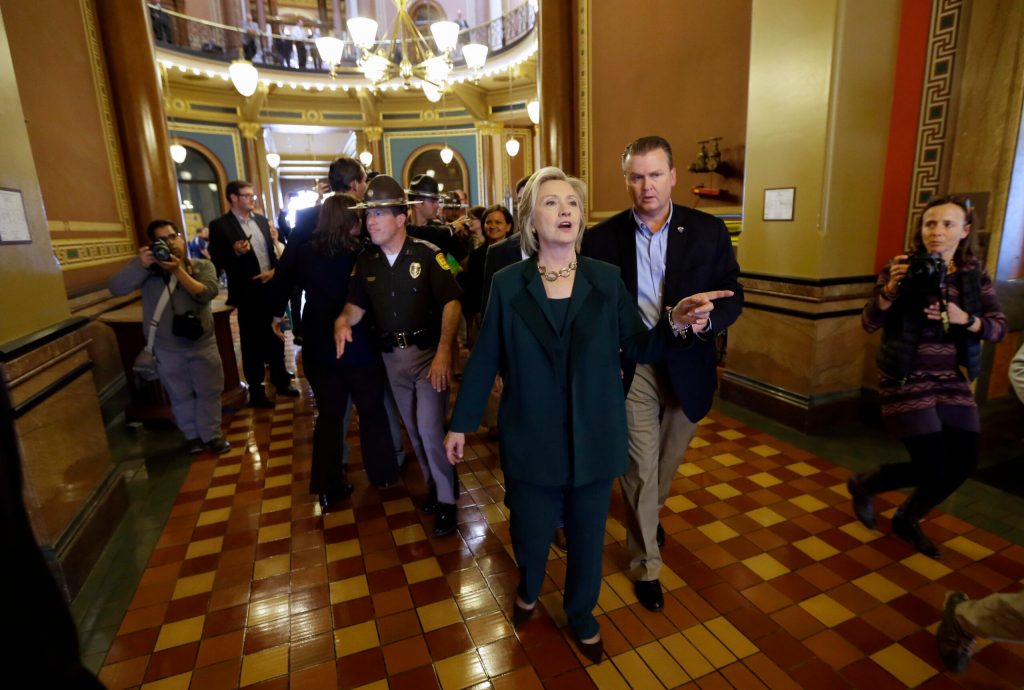 With massive lead, Clinton works to shore up support in Congress