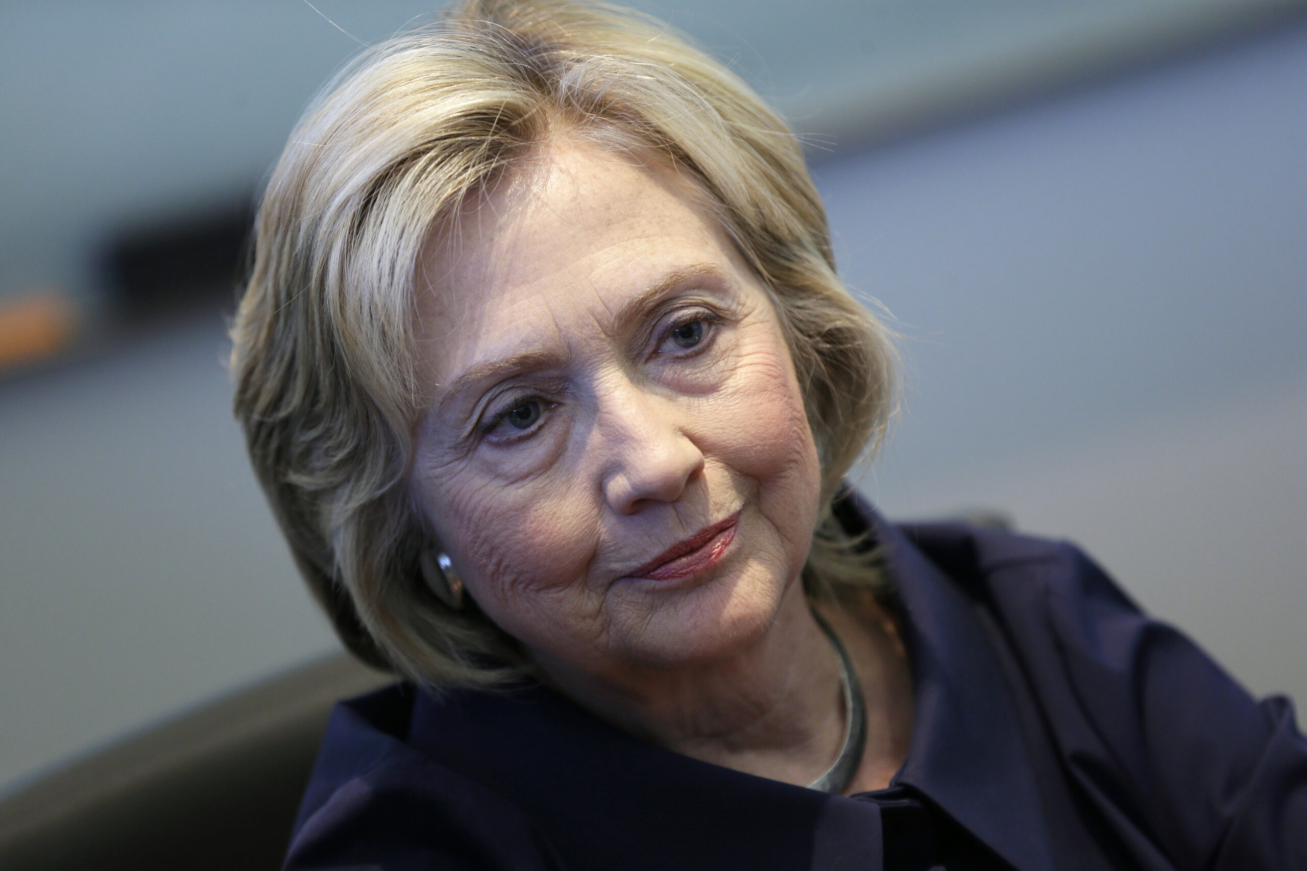 Senate moves to grant Clinton aide immunity