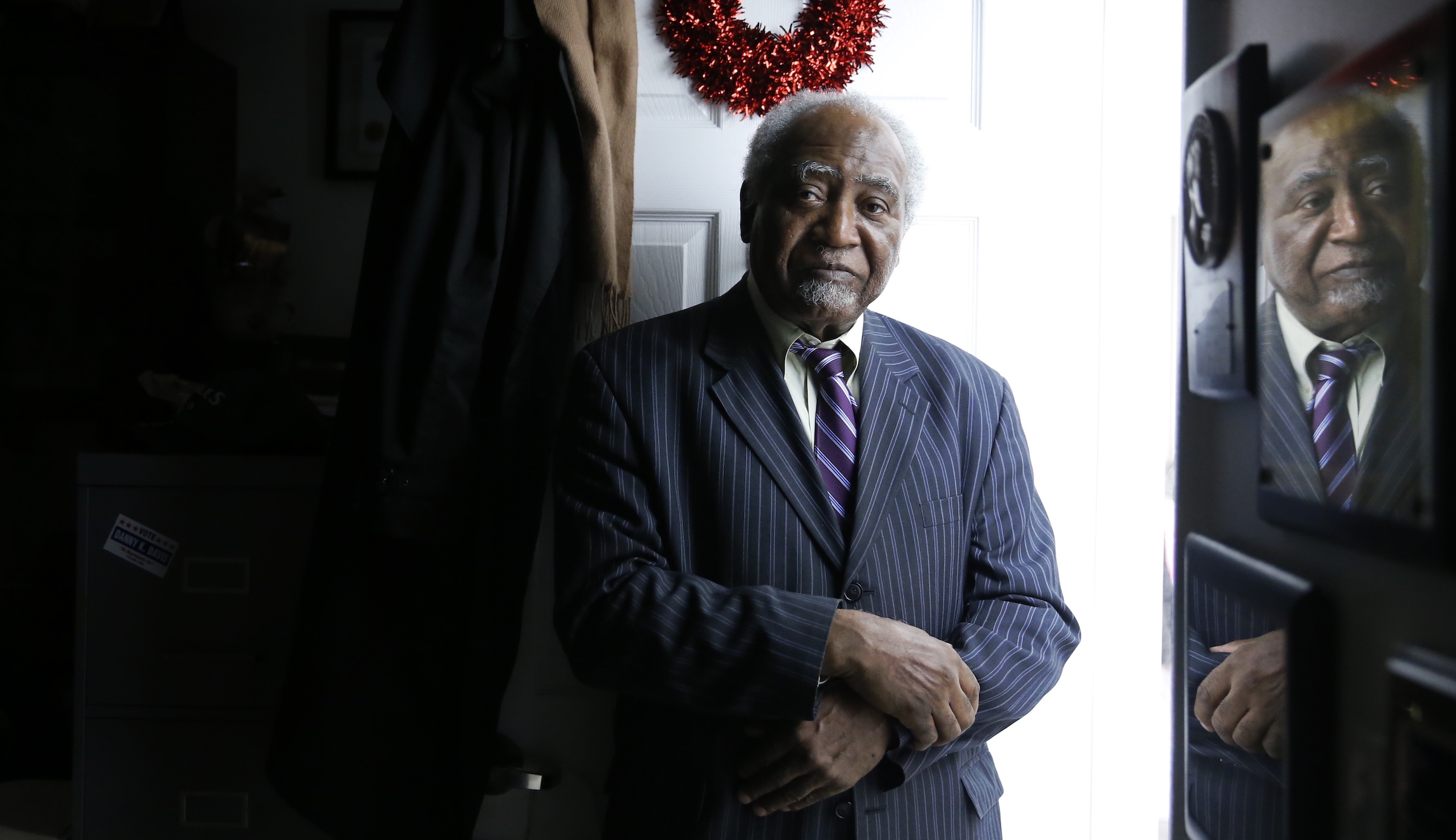 Danny Davis now says he condemns Louis Farrakhan’s anti-Semitic remarks