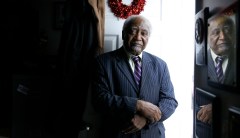 Danny Davis now says he condemns Louis Farrakhan’s anti-Semitic remarks