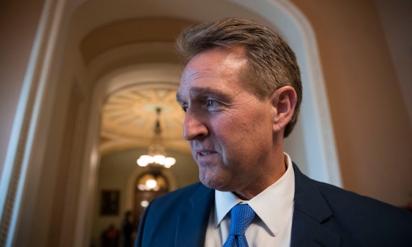 Flake backtracks, creates new delay for Kavanaugh