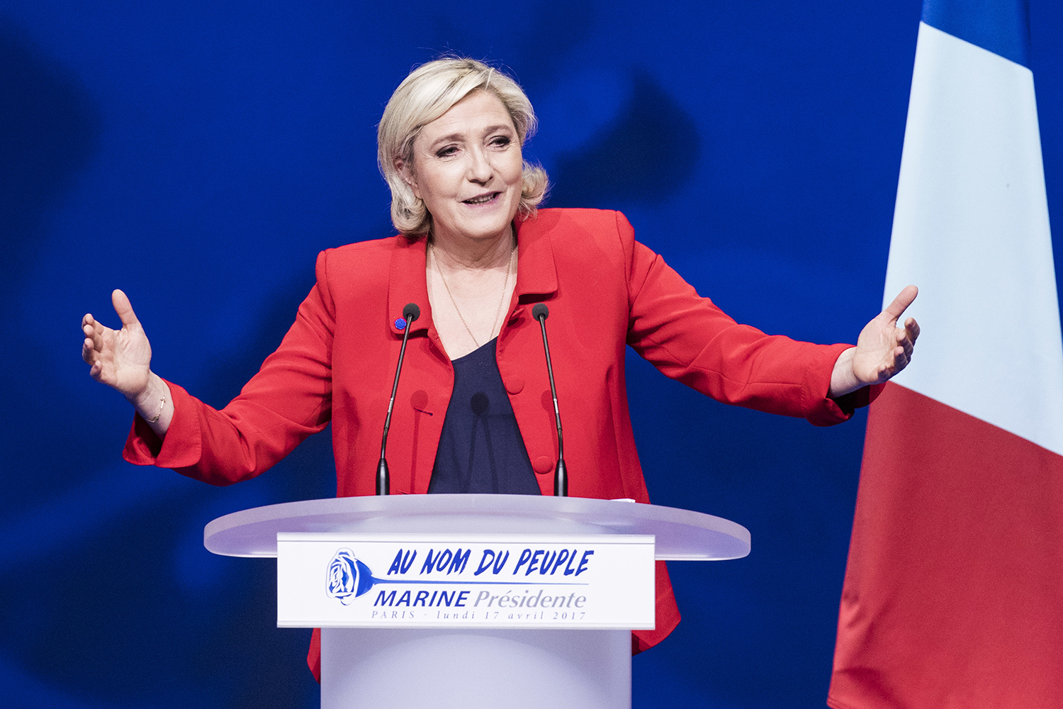 Trump: Paris attack will ‘probably help’ Marine Le Pen in presidential contest