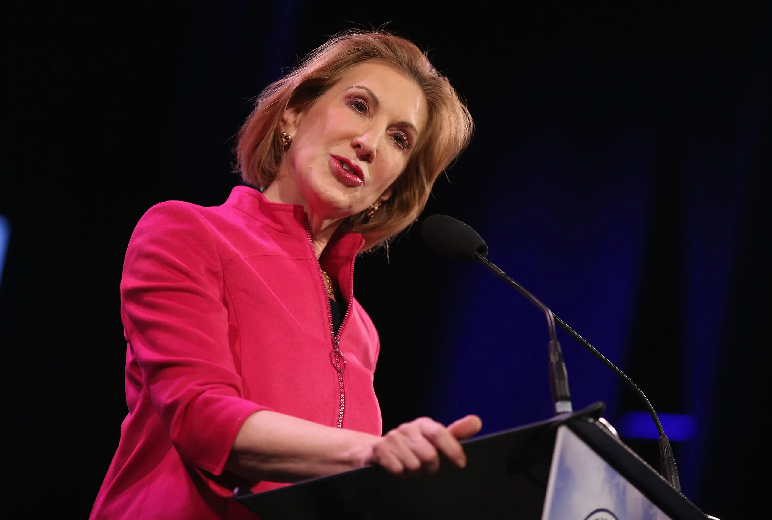 Carly Fiorina continues aggressive attacks on Hillary Clinton
