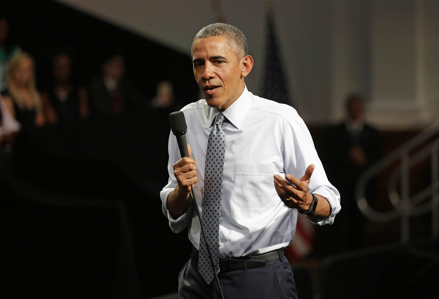 Obamas not fundraising for presidential ‘center’ yet