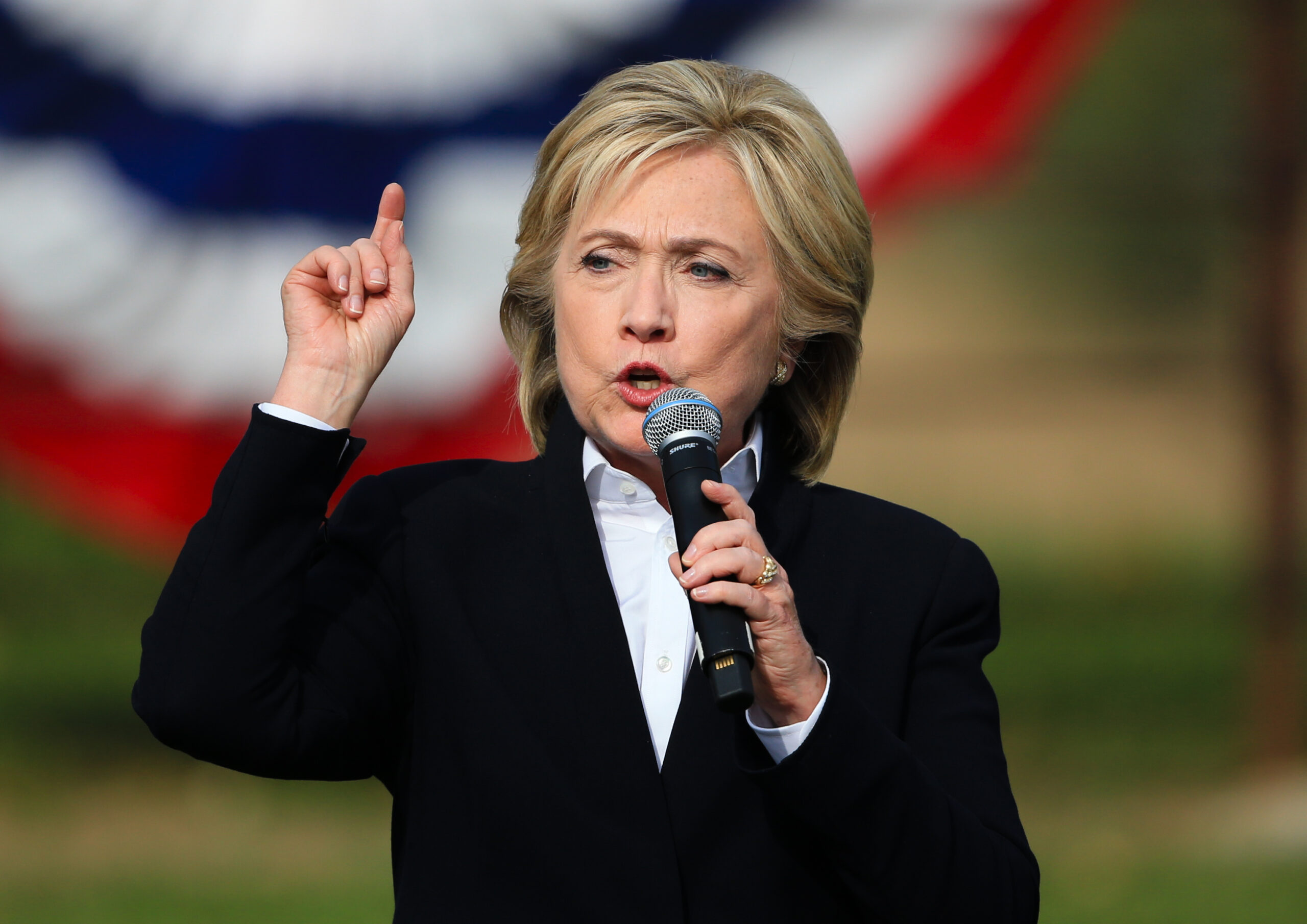 Clinton: GOP hits ‘new low’ on Syrian refugees