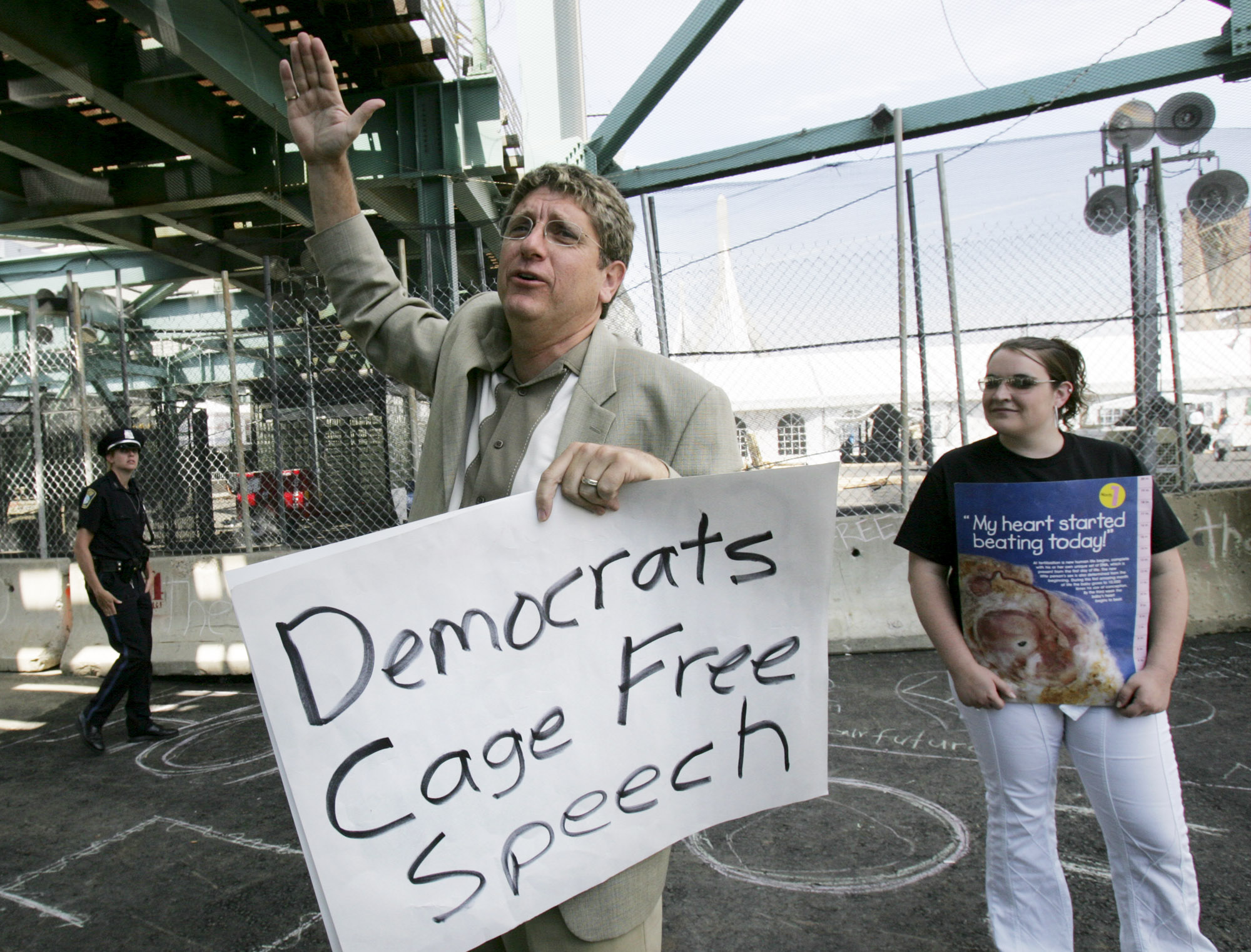 California takes another swing at the First Amendment