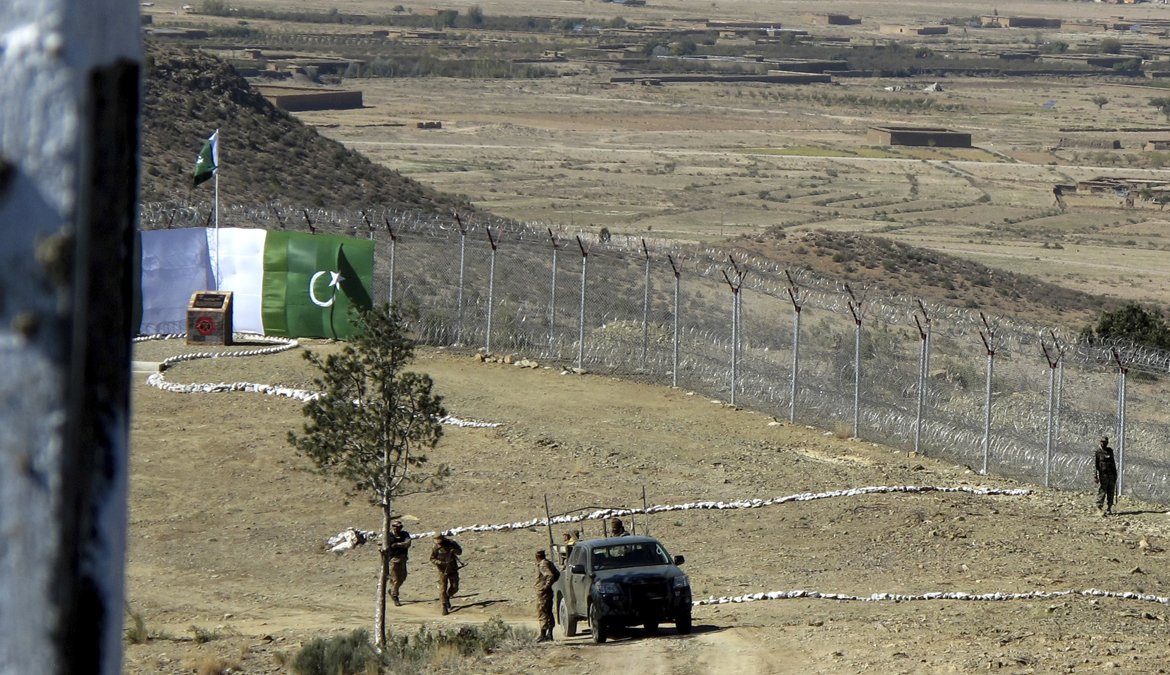Trump administration to suspend security aid to Pakistan