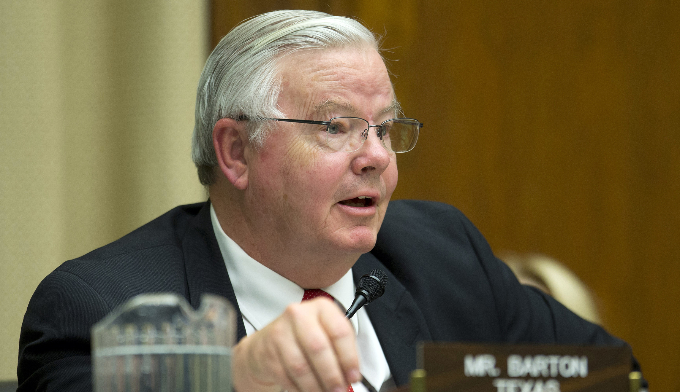 Rep. Joe Barton exchanged sexually suggestive Facebook messages with Texas woman: Report