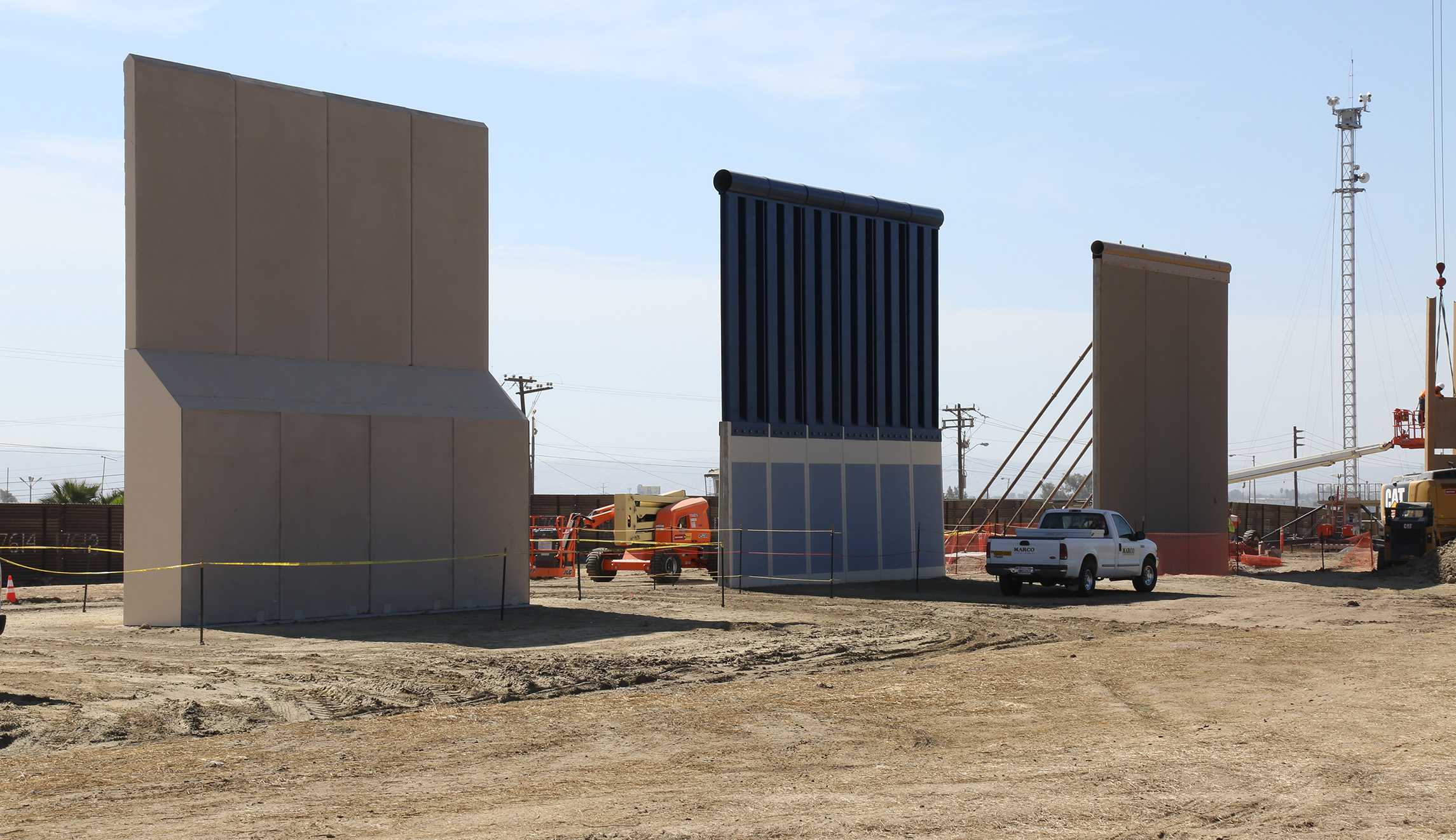 No, the prototype of Trump’s wall didn’t keep out Navy SEALs