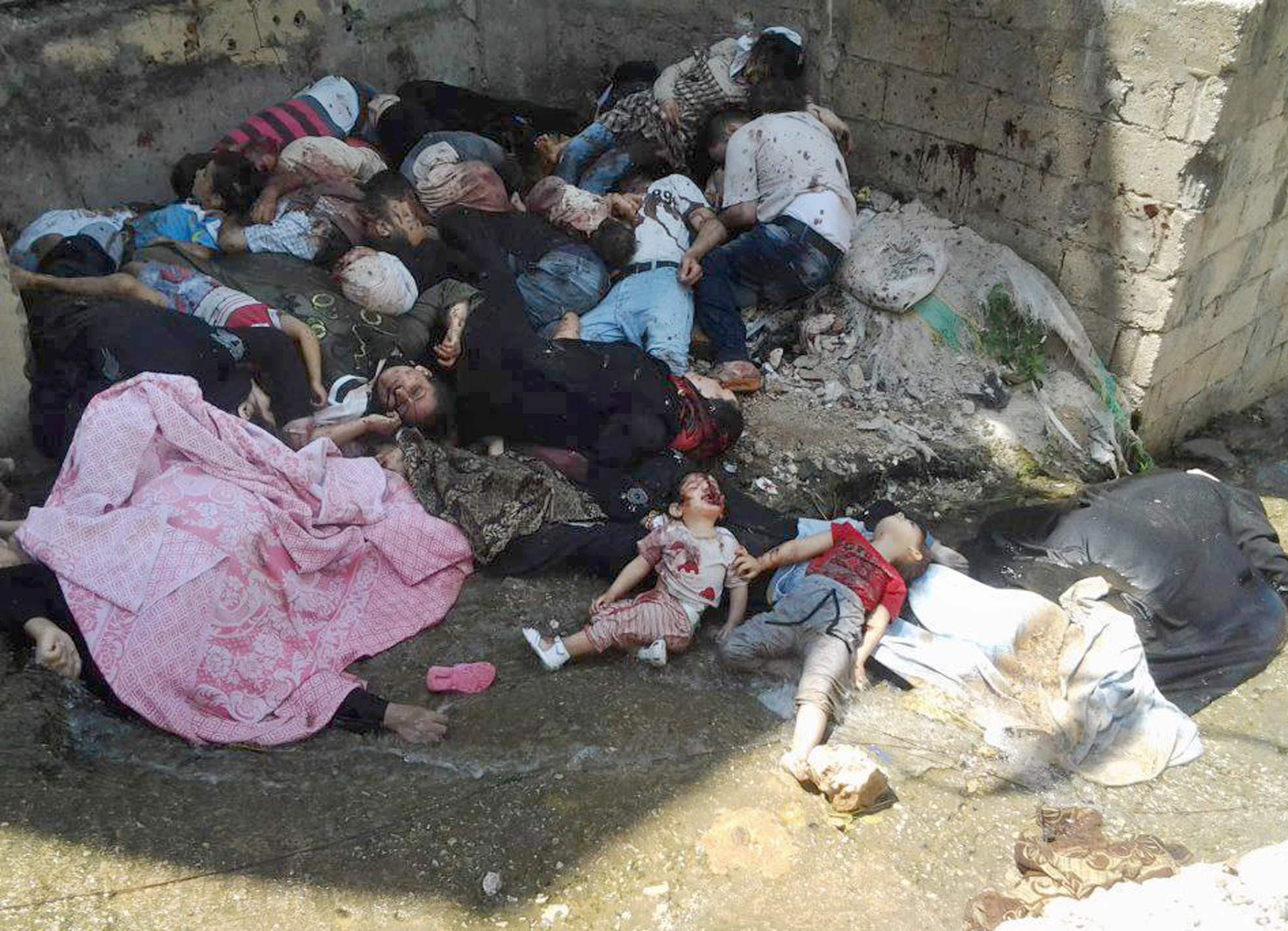 Sunnis flee Syrian city after reports of killings