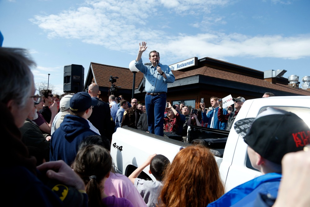 Cruz jumps to double-digit lead on Trump in Wis.
