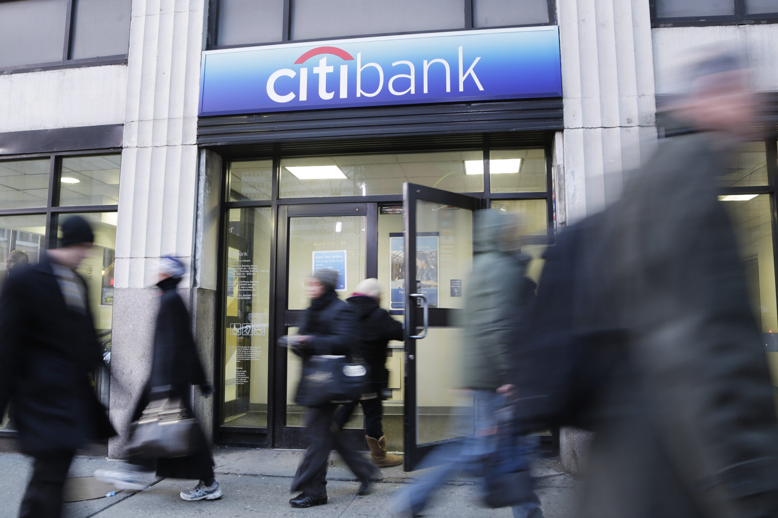 Banks above minimum requirements in first part of stress tests