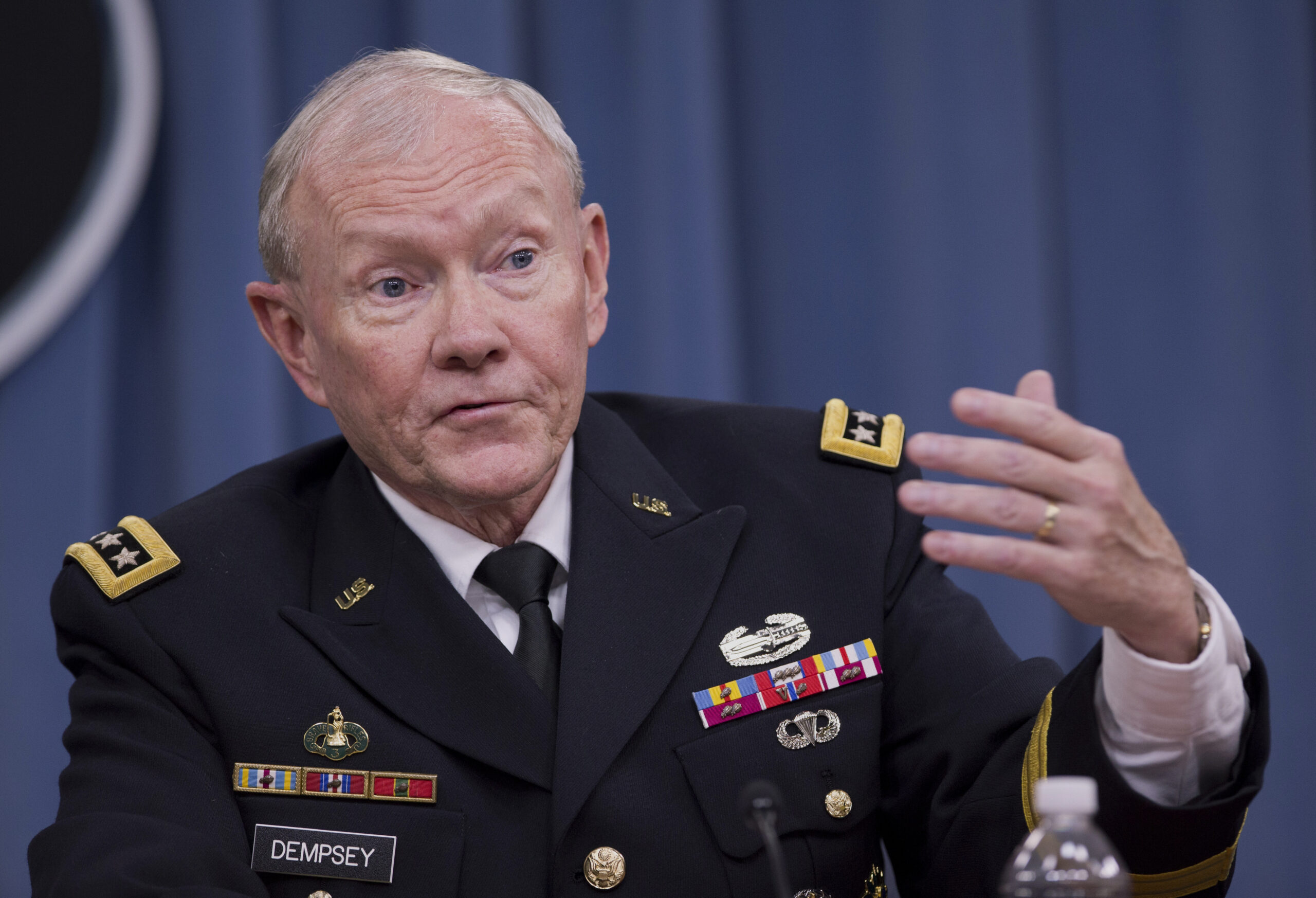 Martin Dempsey presses Congress to act on defense bill