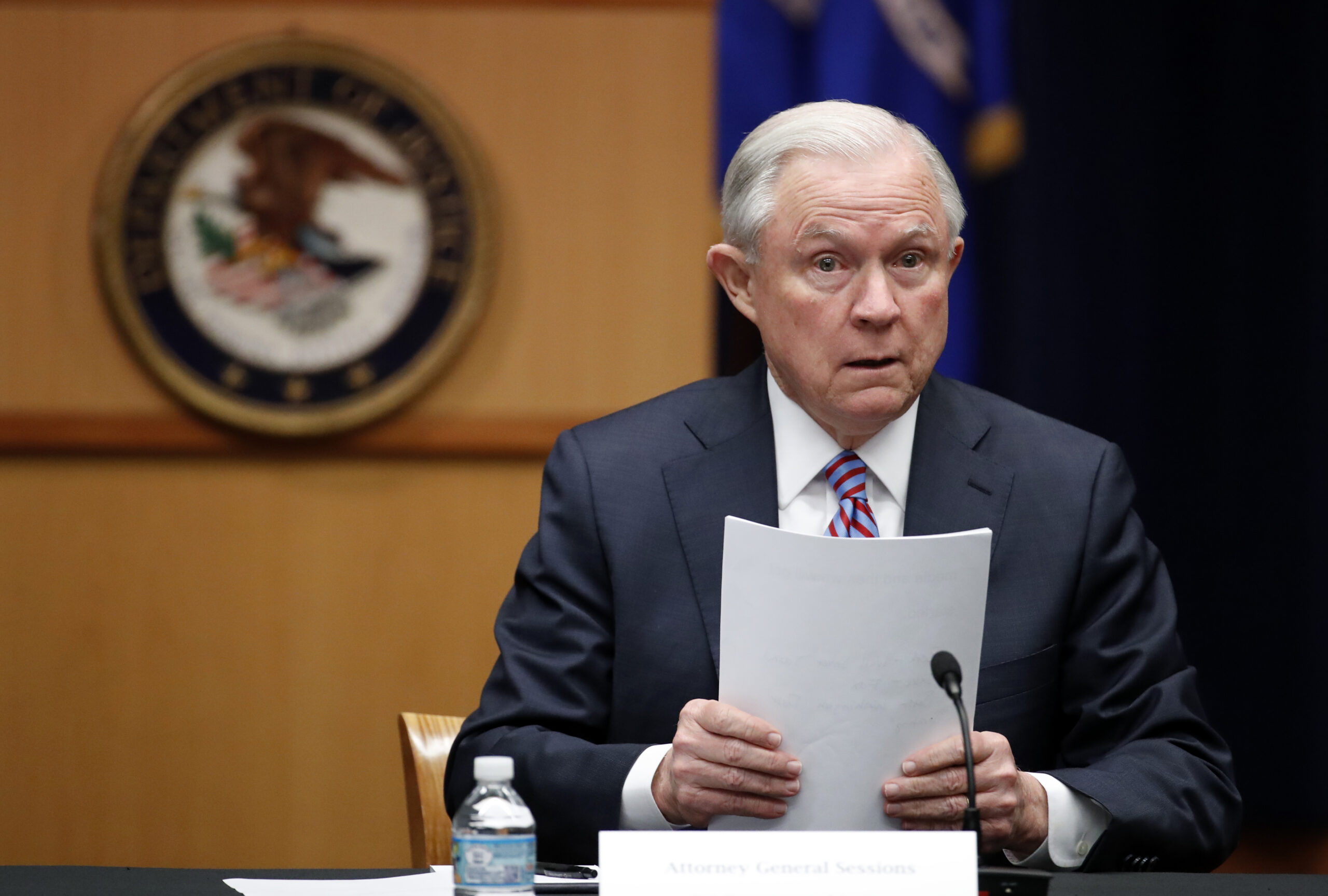 Jeff Sessions again connects lighter drug sentences to a rise in crime