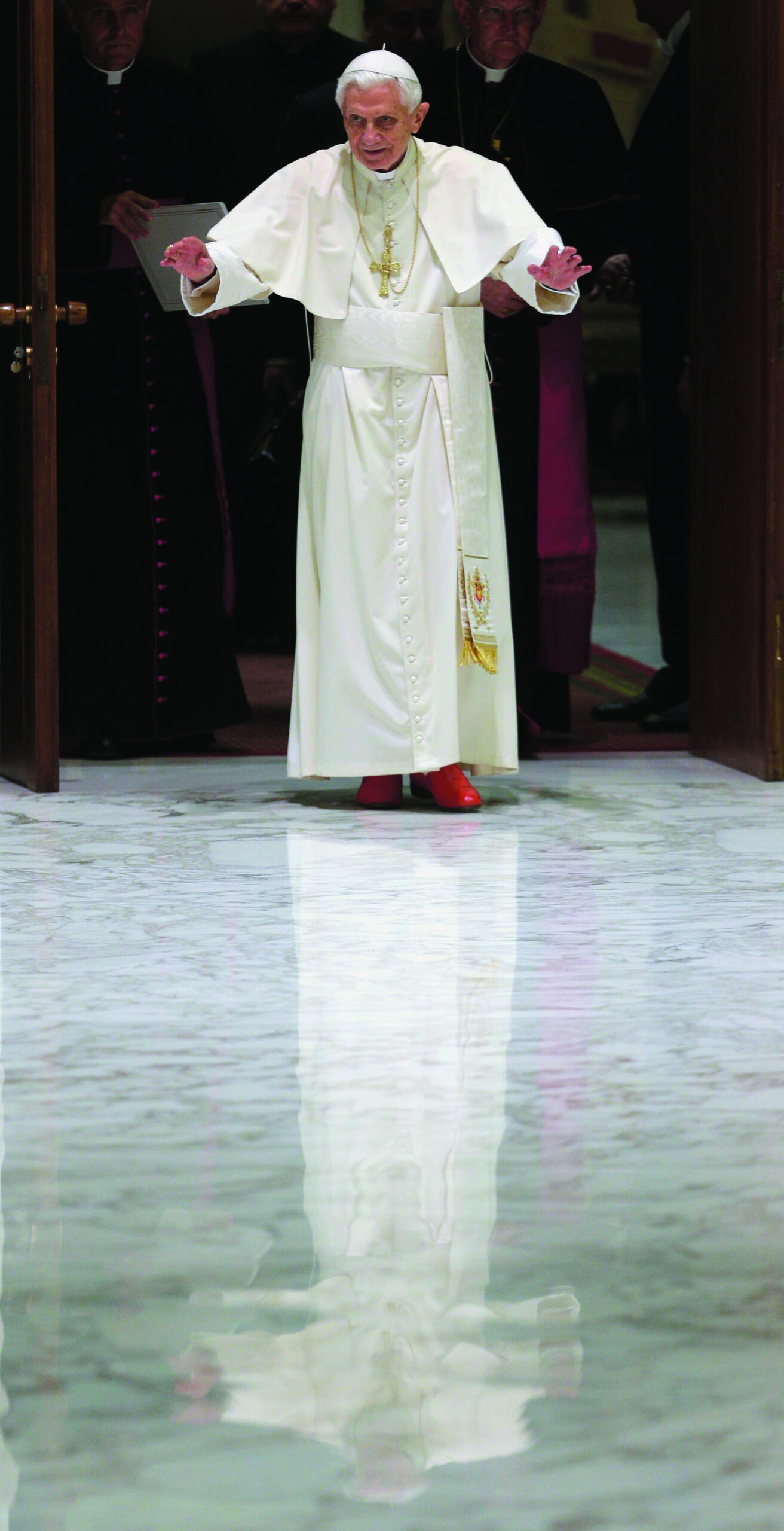 Vatican digs in after gay marriage advances