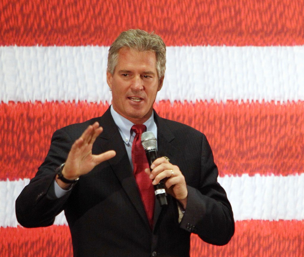 Scott Brown pulls even with Jeanne Shaheen in New Hampshire