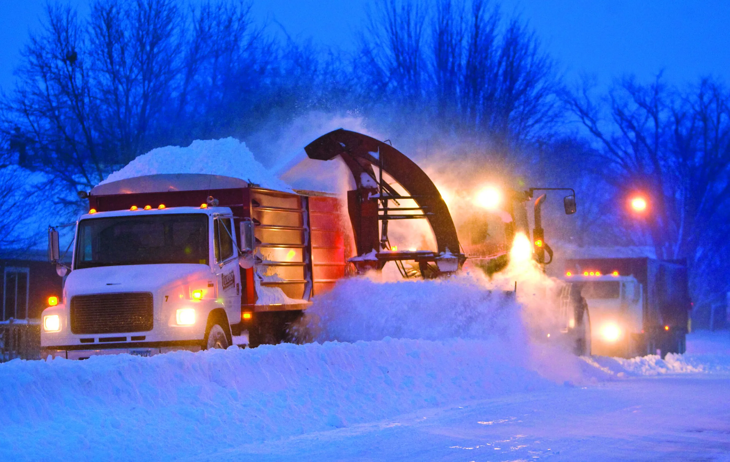 Snow in Midwest leads to fatal 25-vehicle pileup