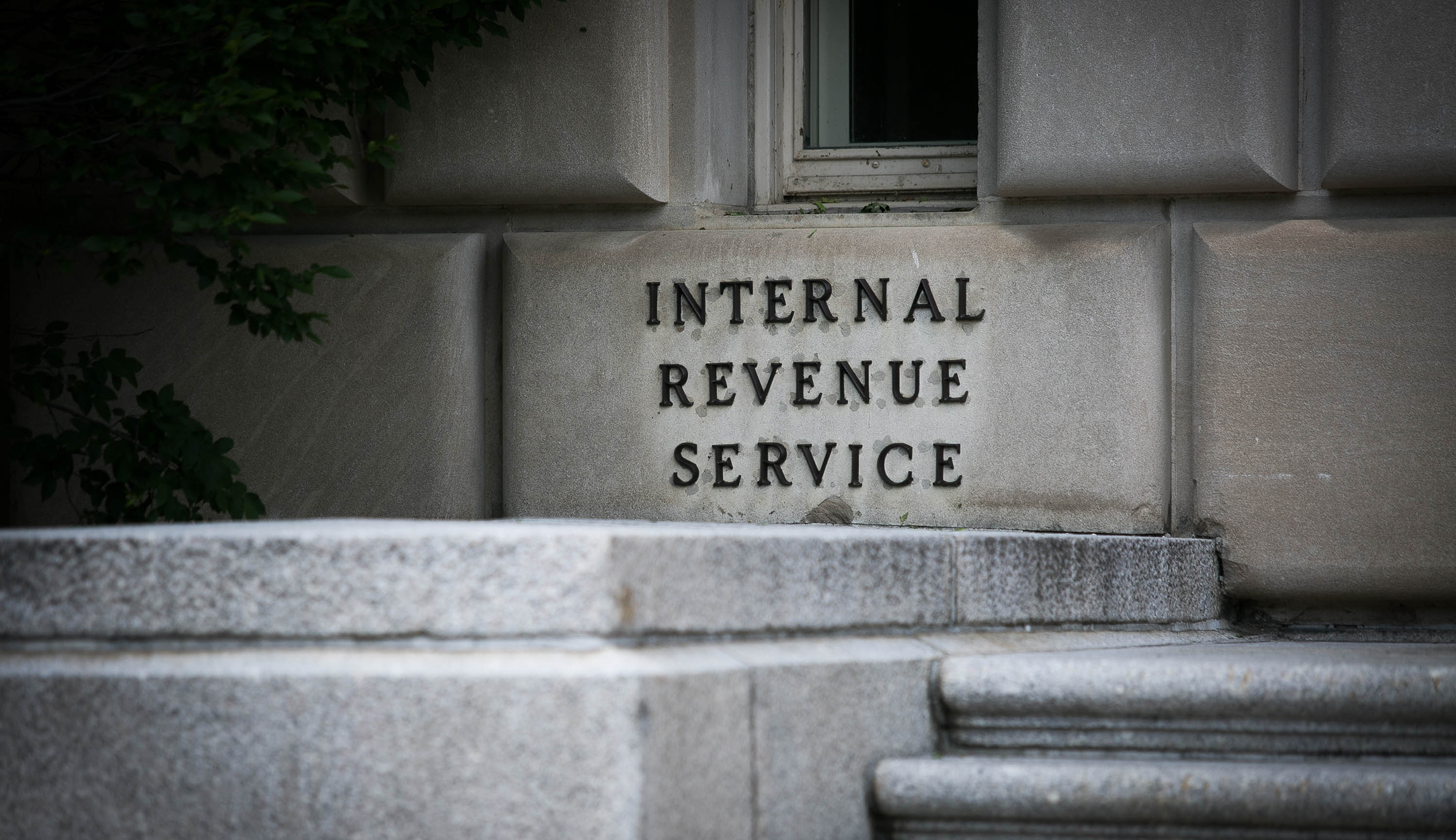 Conservative group praises judge’s decision to publicize IRS officials in targeting scandal