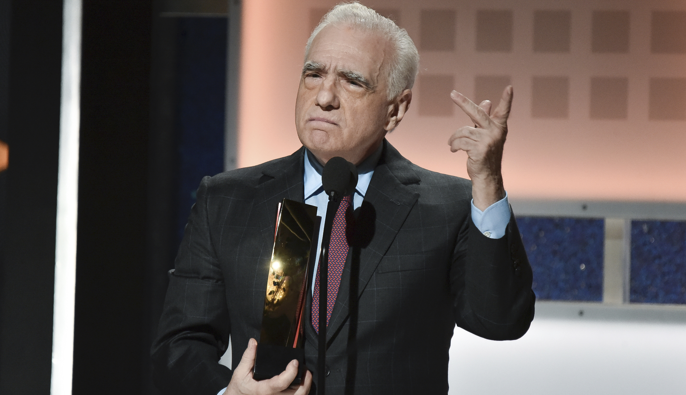 ‘All-male’: Oscar host congratulates ‘those men’ nominated for best director