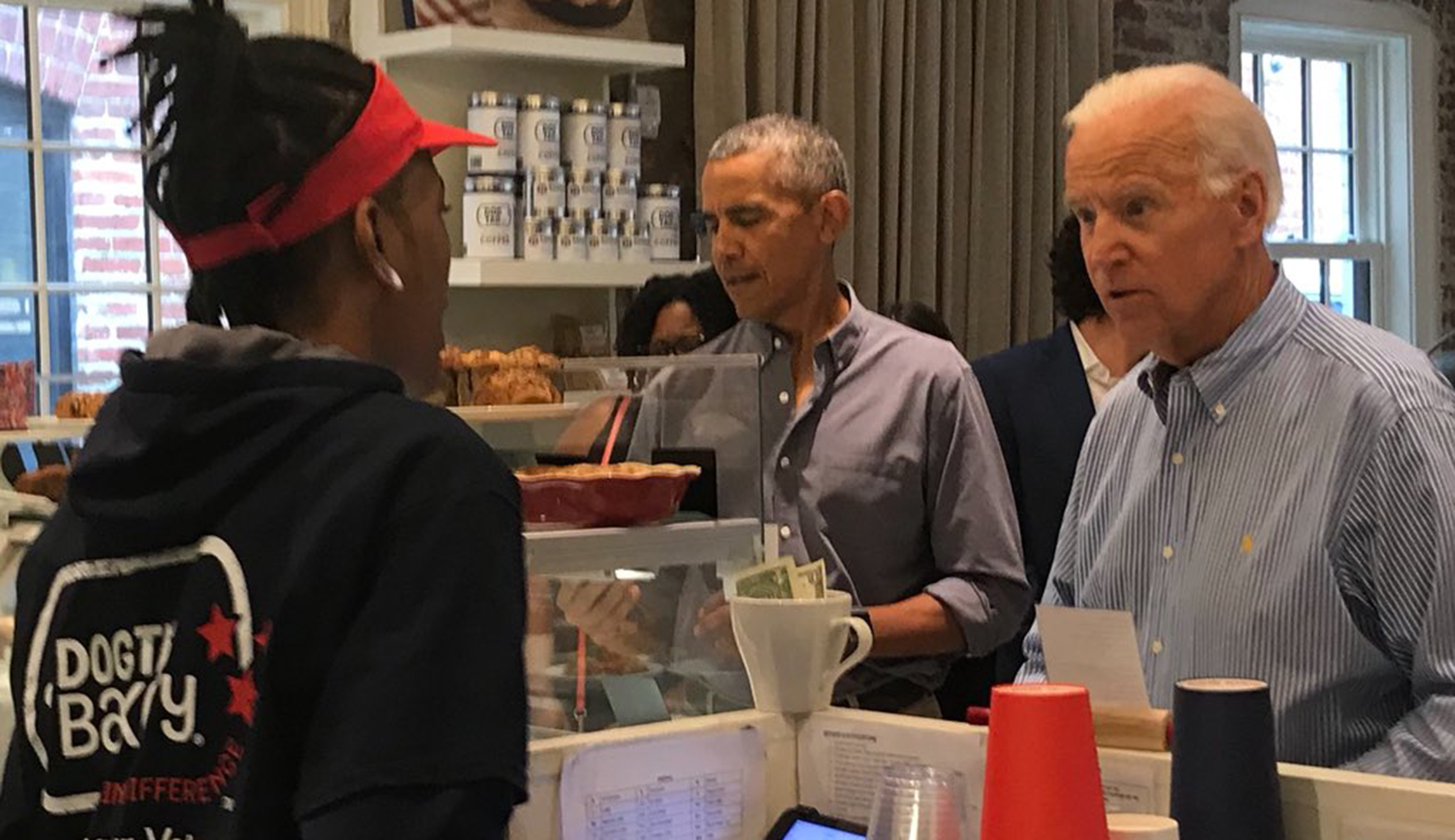 Obama, Biden keep ‘bromance’ alive, reunite at DC bakery