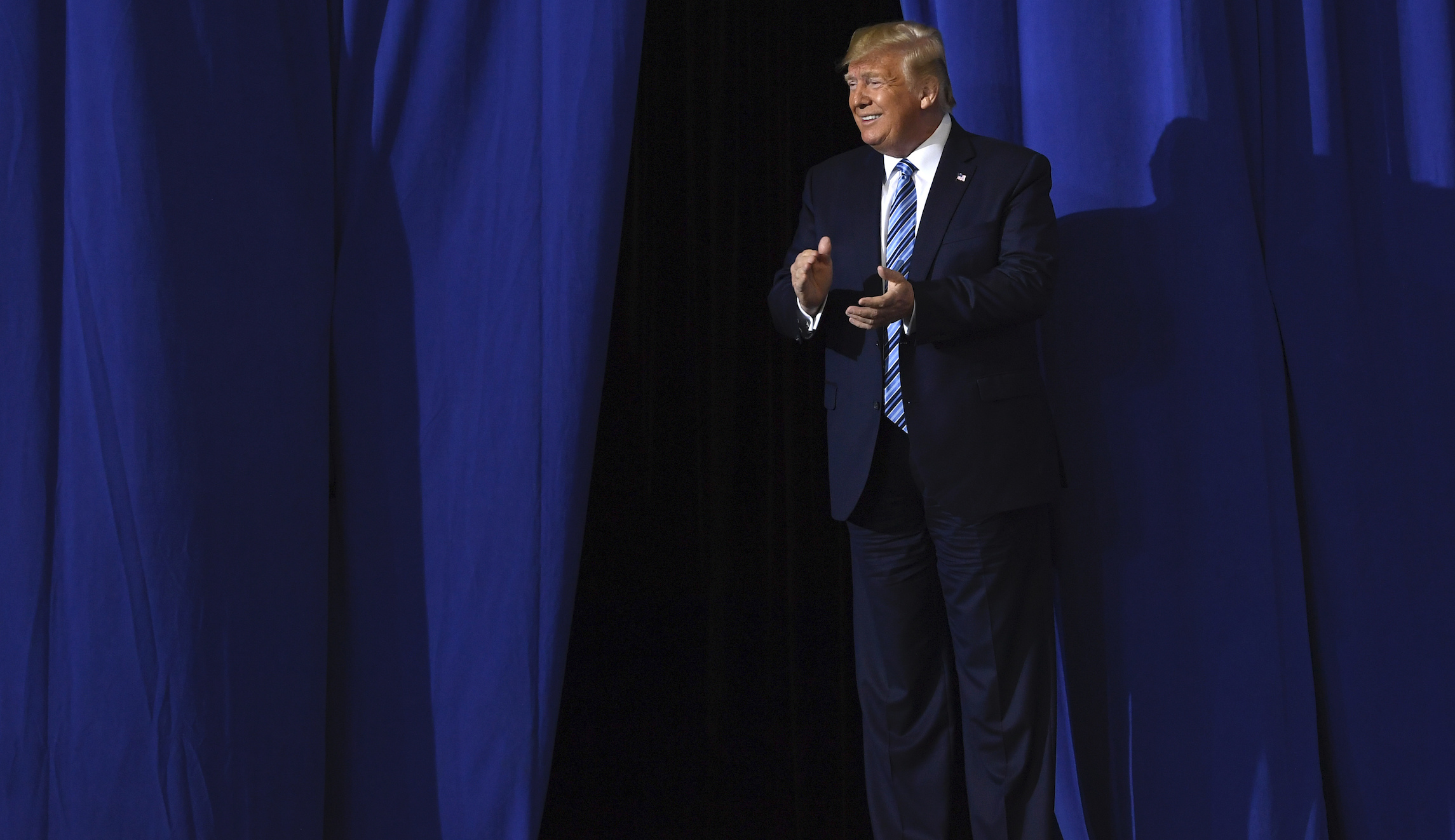 Trump lays the groundwork to avoid voters’ recession blame