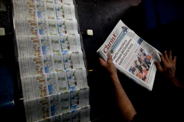 Grupo Clarin wins reprieve on Argentina media law
