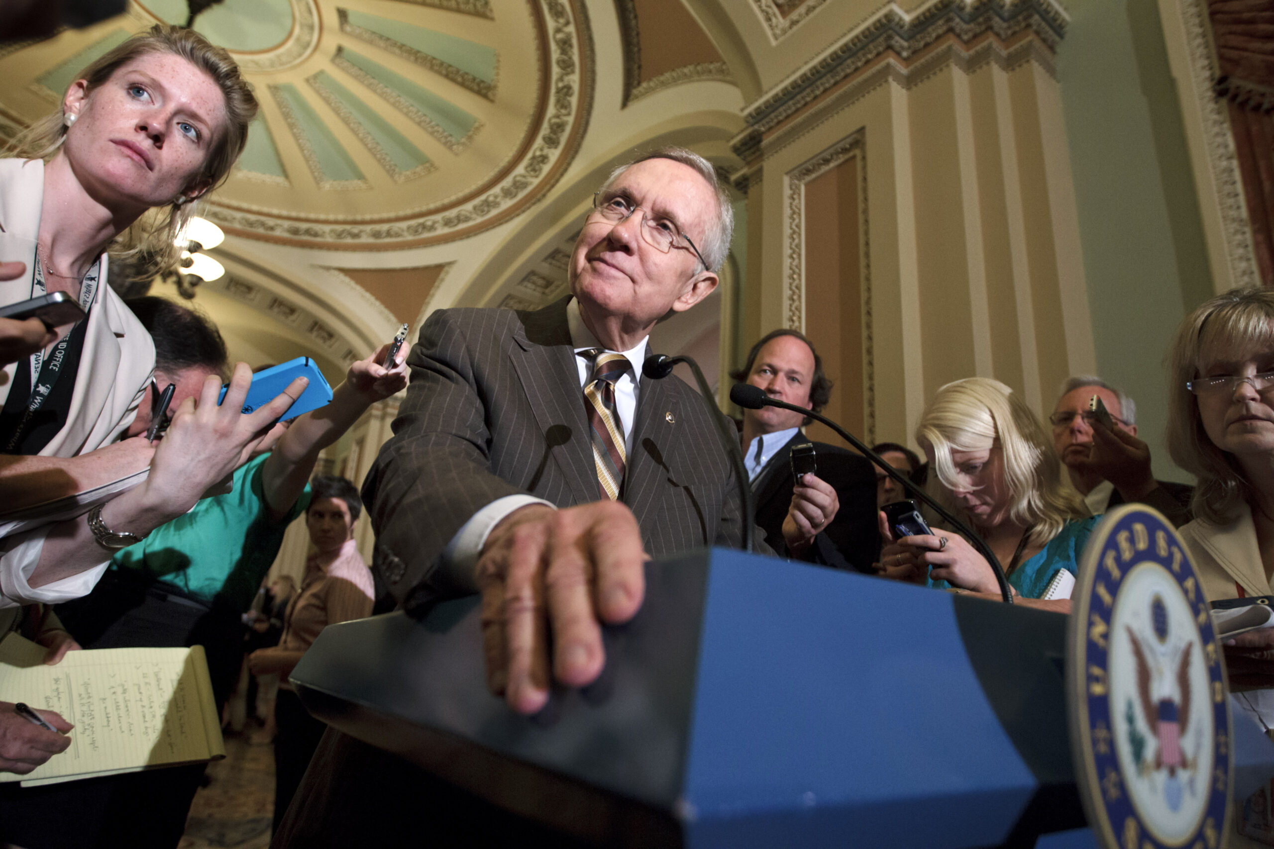 Romney strikes back at Reid over tax claim