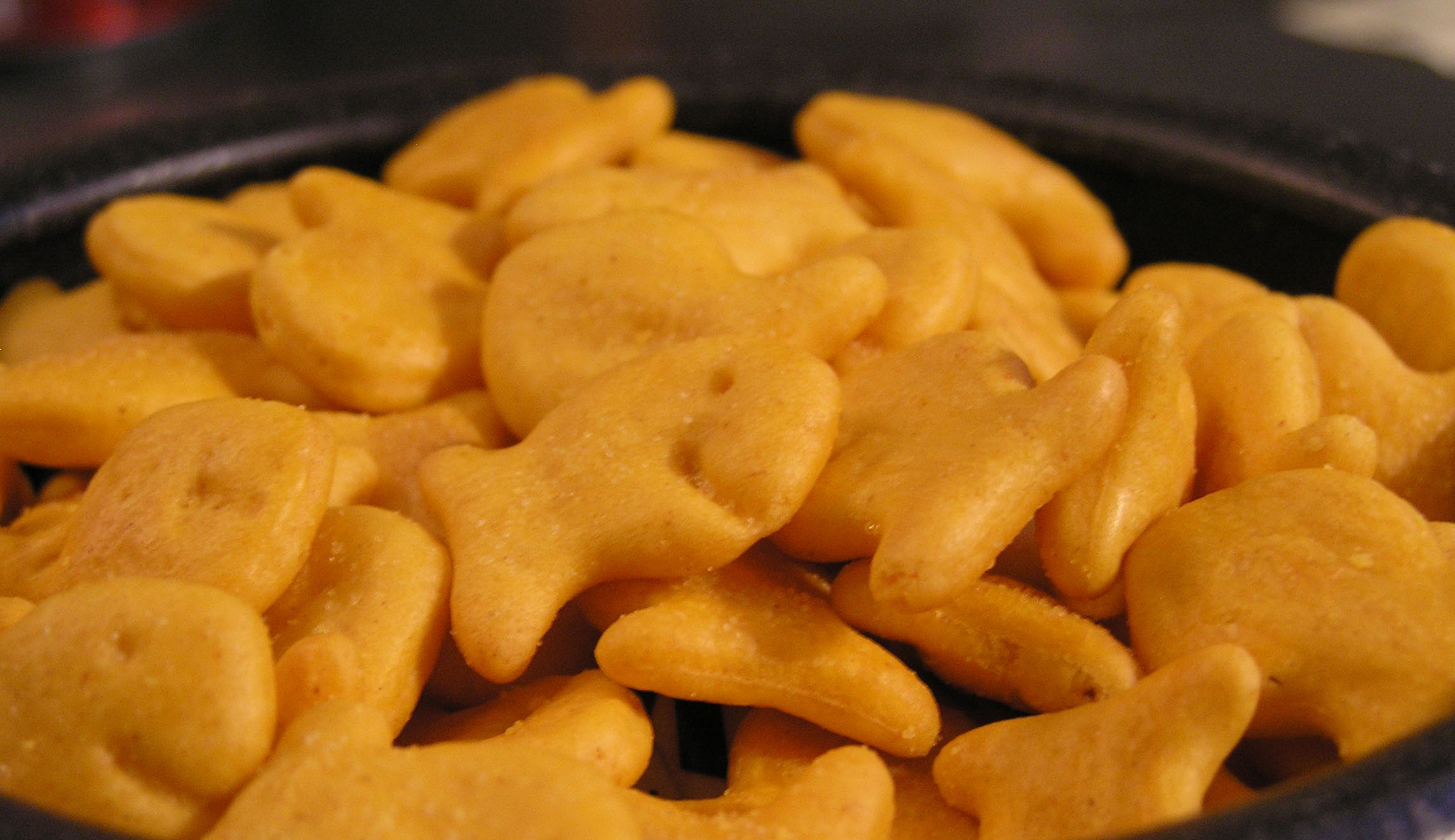 Hillary Clinton admits her snacking ‘weakness’: Goldfish crackers