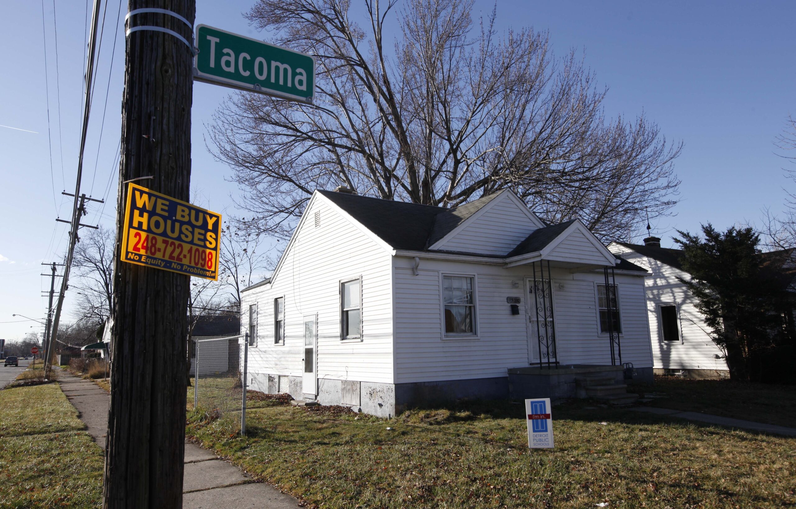 4 found slain in Detroit home; homicides spiking