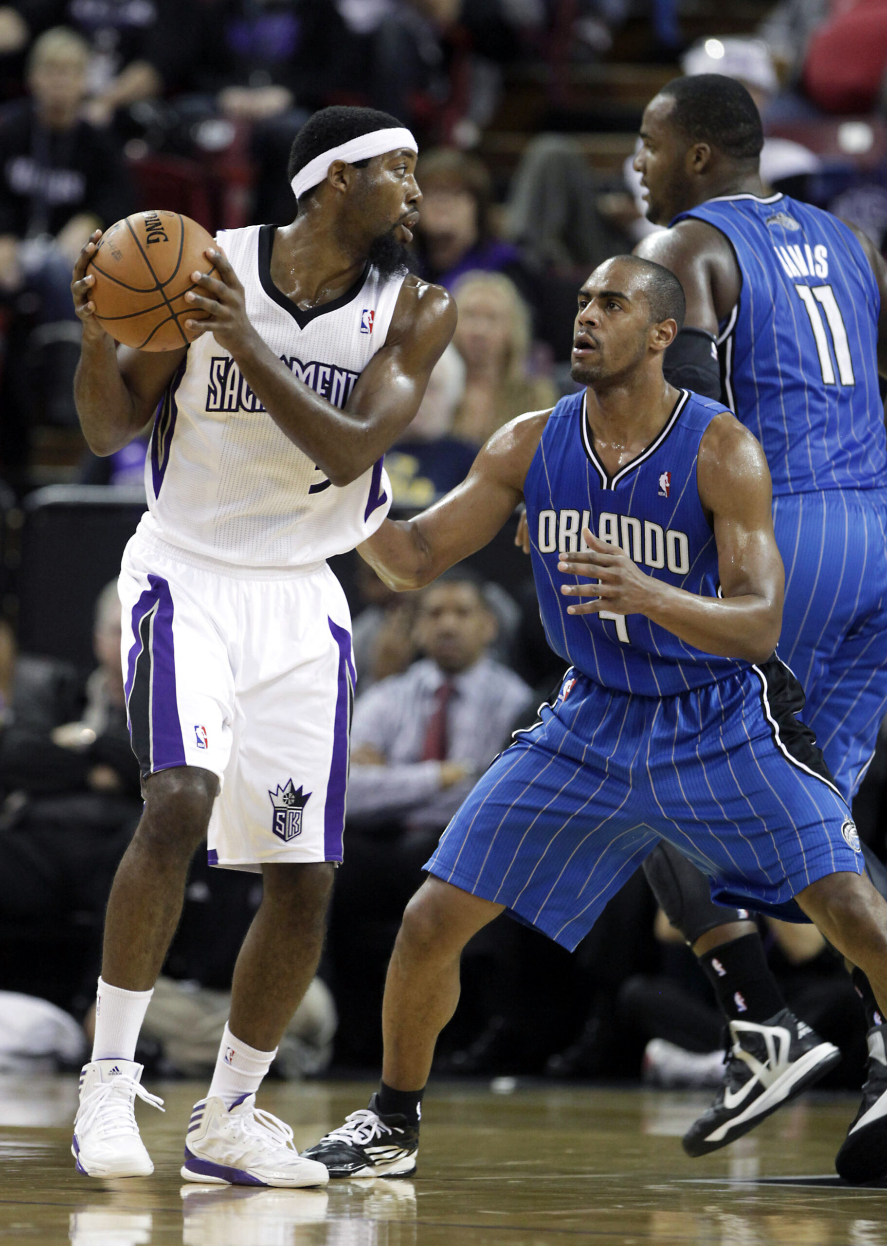 Bench leads Kings to 91-82 win over Magic