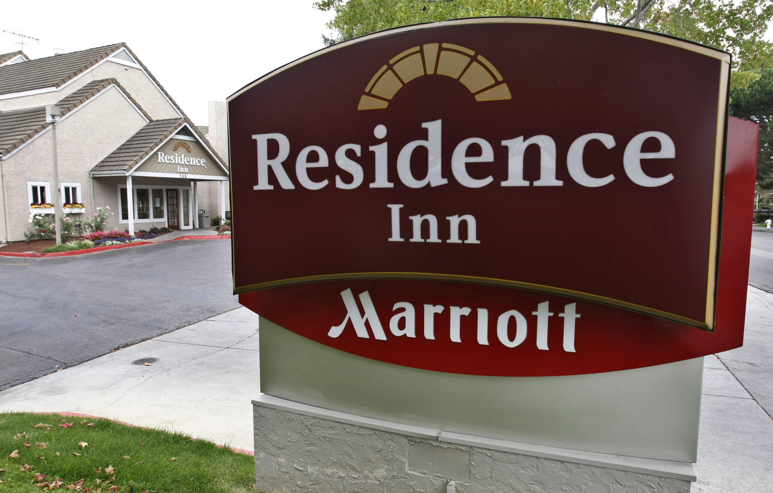 Travelers don’t want government in their hotel rooms