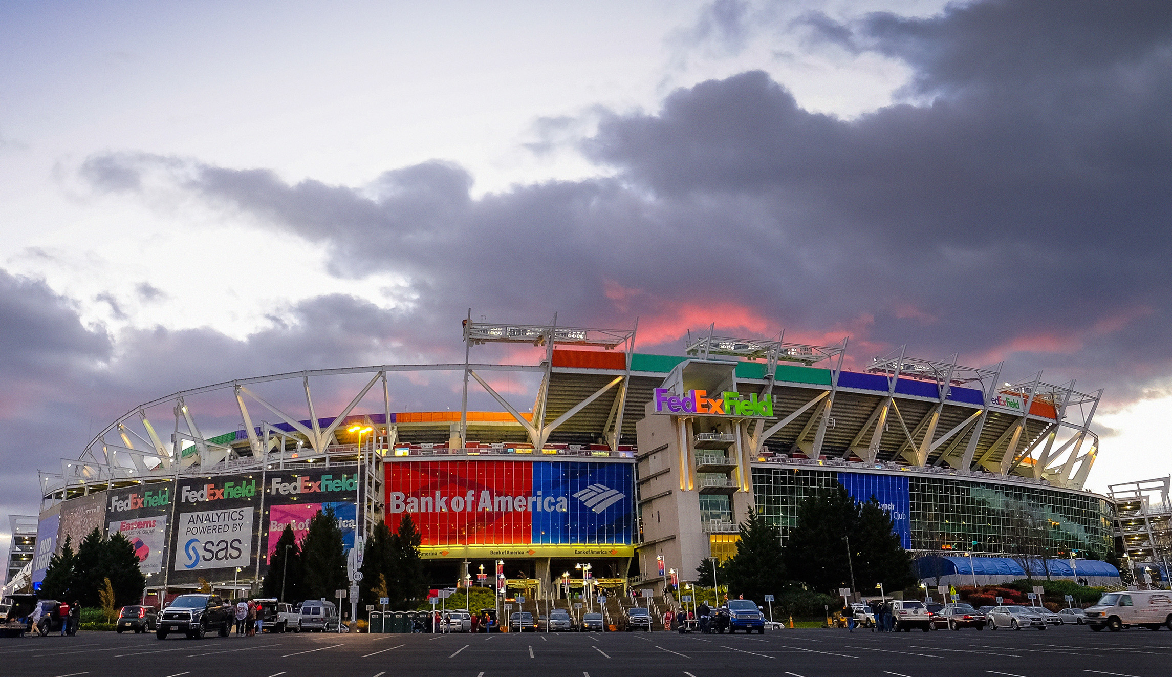Hail to the Redskins paying for their own stadium