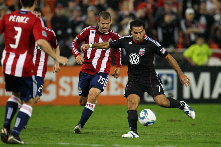D.C. United midfielder Dwayne De Rosario prepares to take a shot during Wednesday's 2-2 draw against Chivas USA.