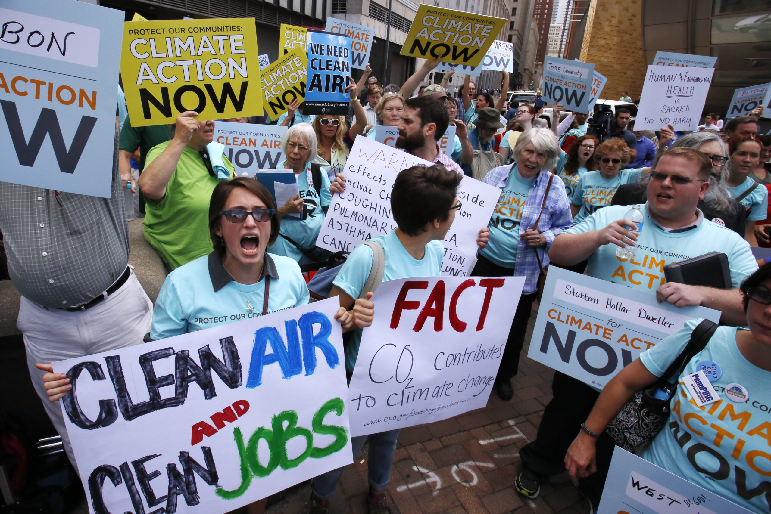 18 states back EPA on carbon rules