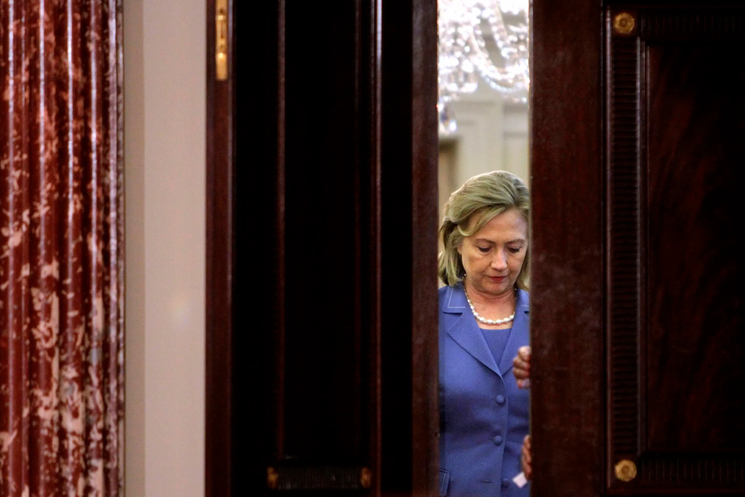 State Dept. stonewalls on Clinton emails for 80 years