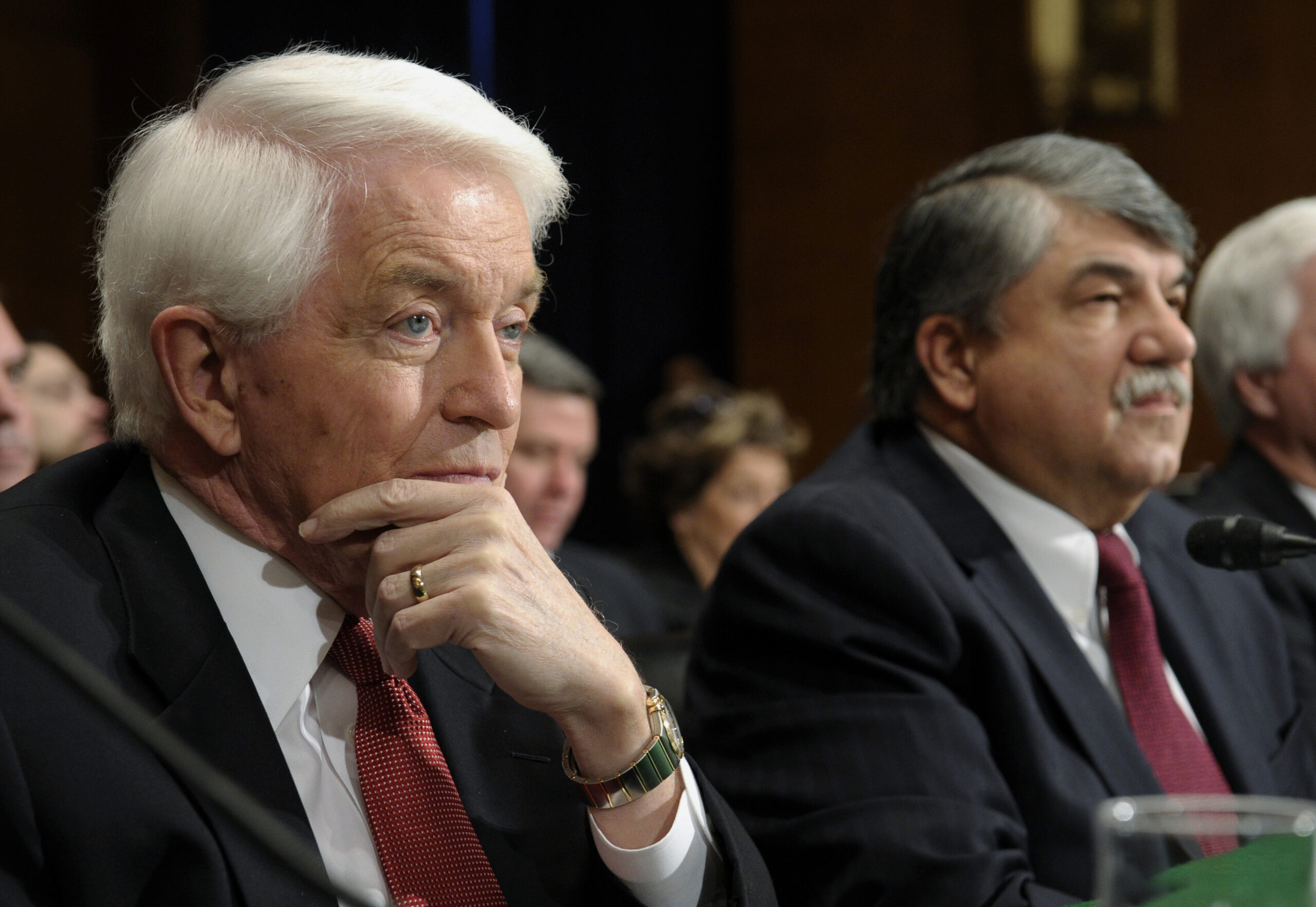 Aggressive new federal labor rules on employee speech leave companies baffled