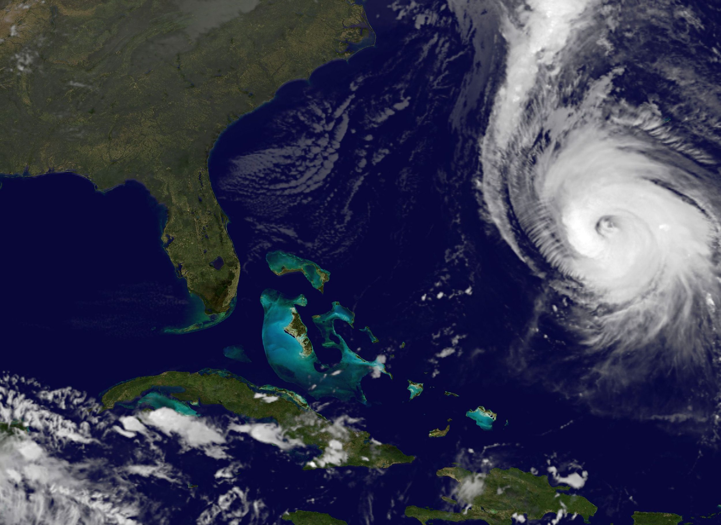 Powerful Hurricane Gonzalo bearing down on Bermuda