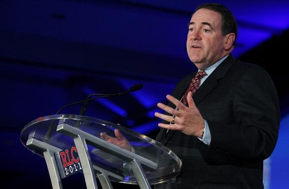 Huckabee: Perry ‘dissing’ people of Iowa