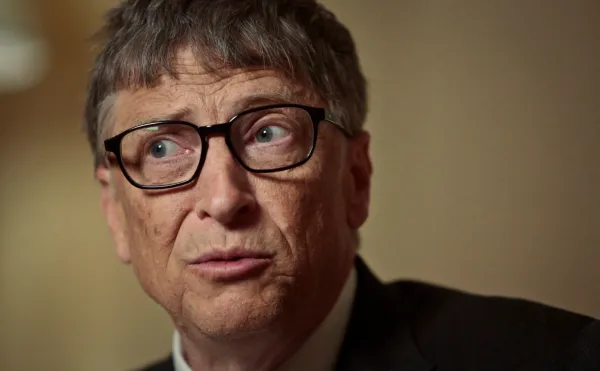 Bill Gates was reportedly chided for extramarital messages over a decade ago