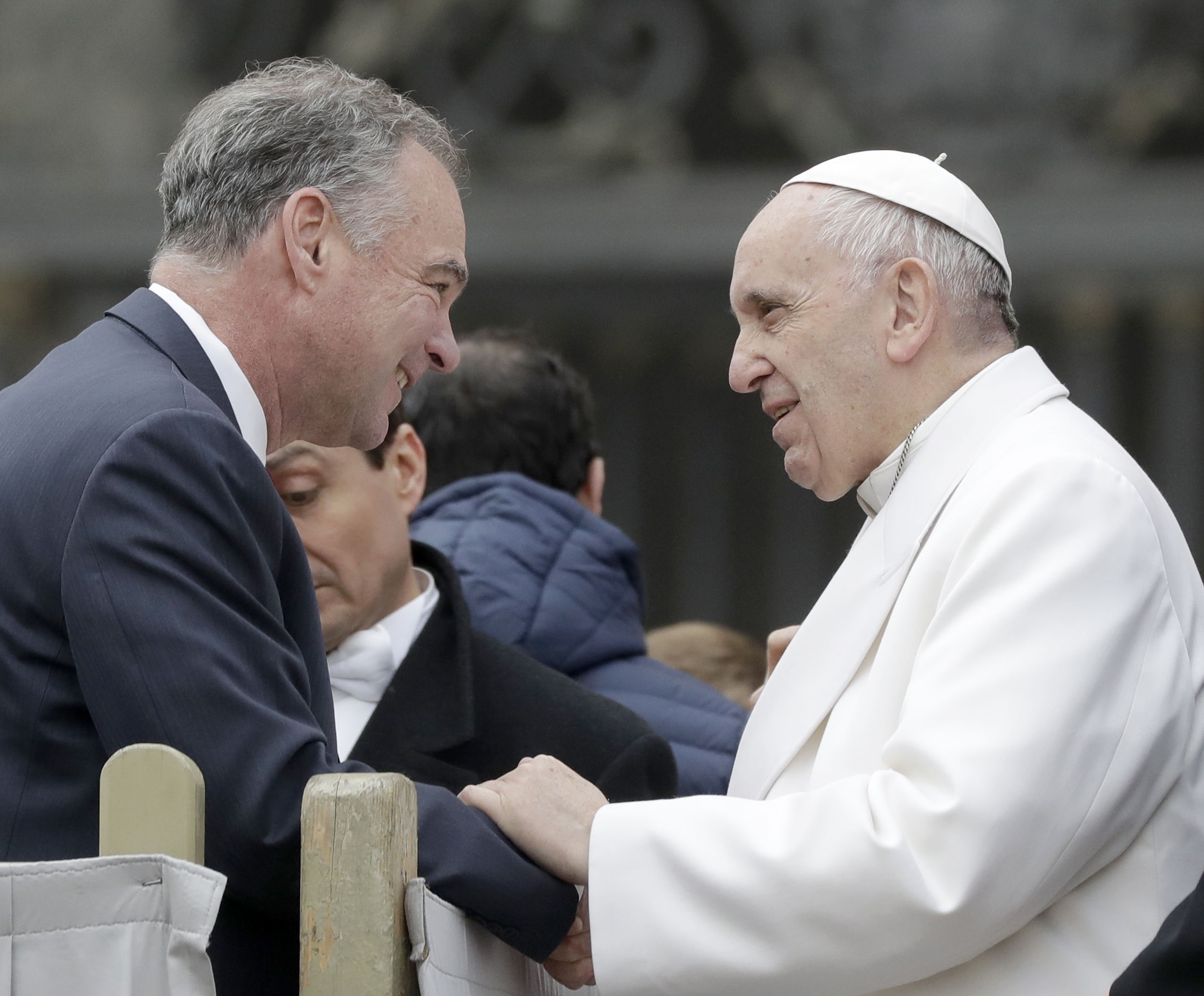 Kaine, Pope Francis talk refugees during Vatican City meeting