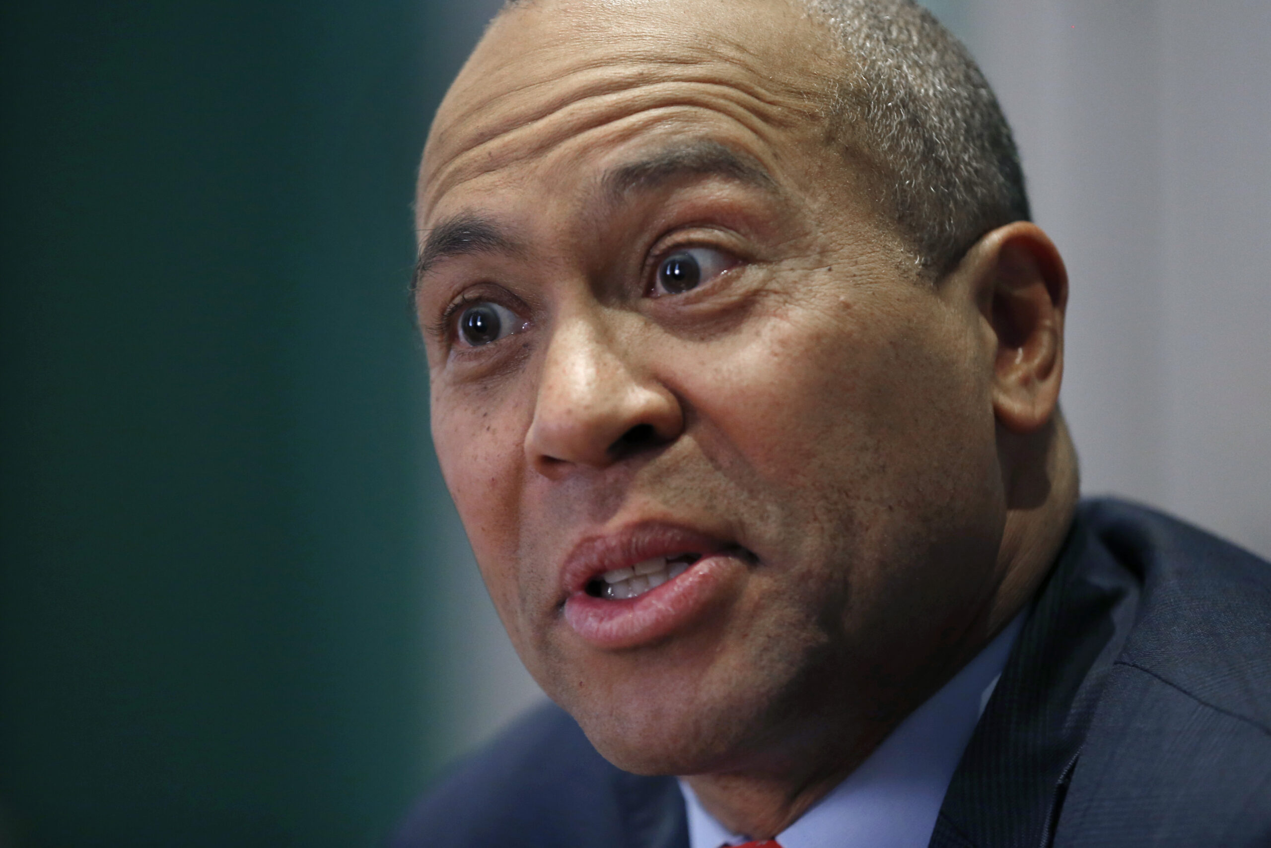 11 Democrats who could help themselves by challenging Hillary