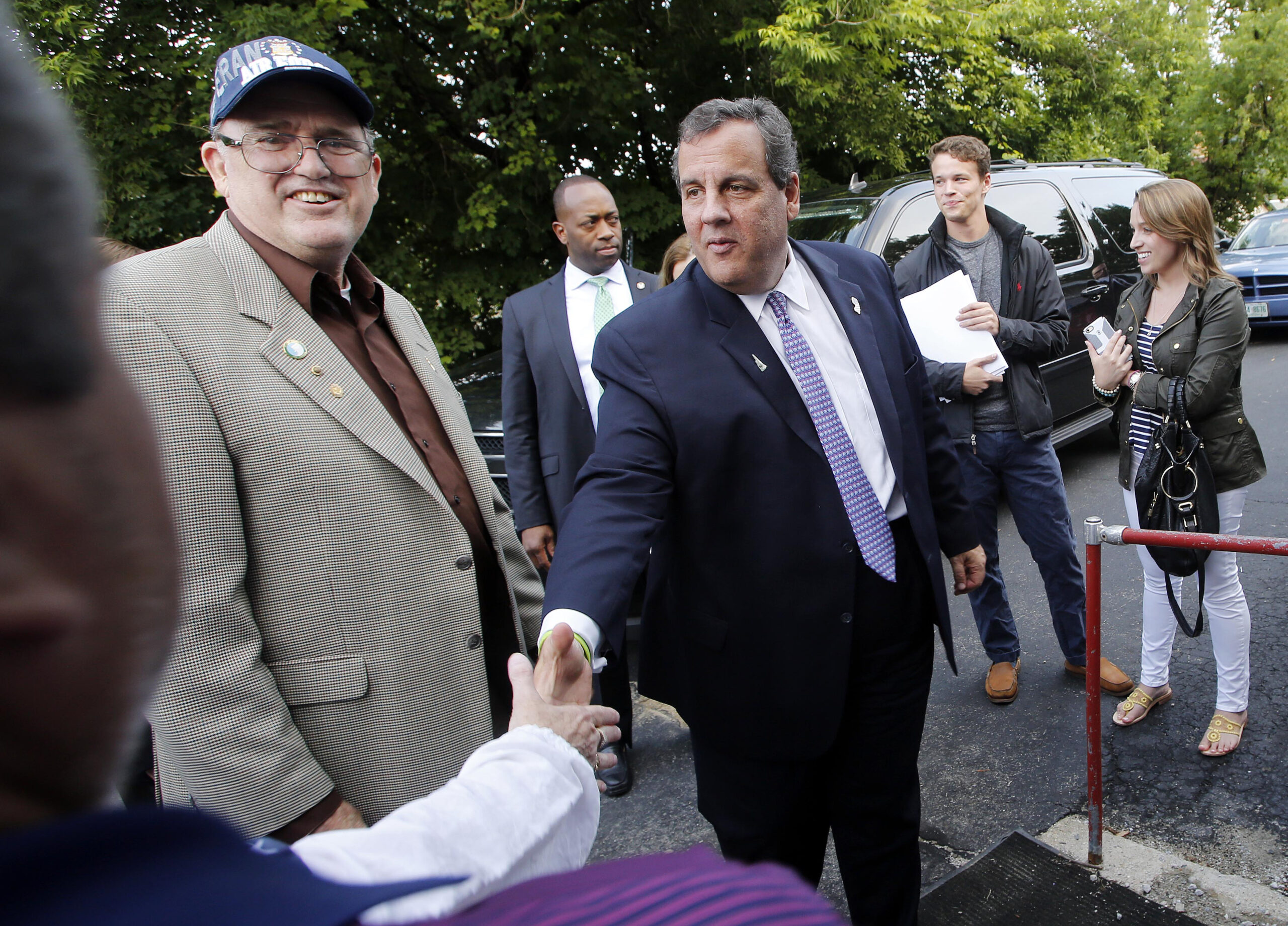 Christie: Trump ‘inappropriate,’ Cruz ‘hypocritical’